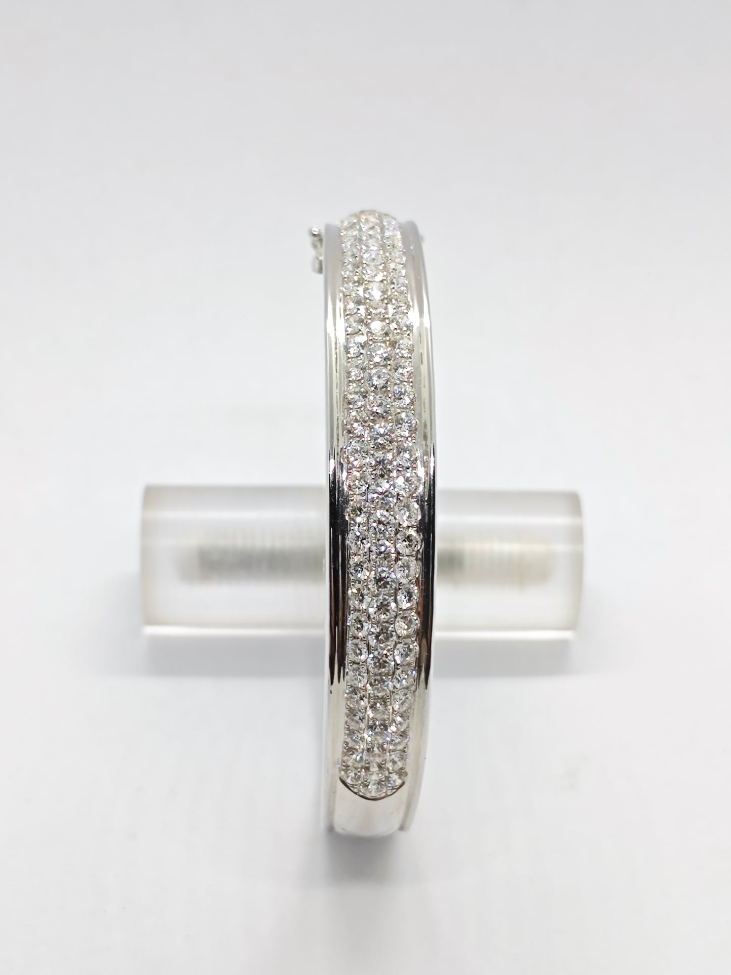 WG Diamond Radiance B205