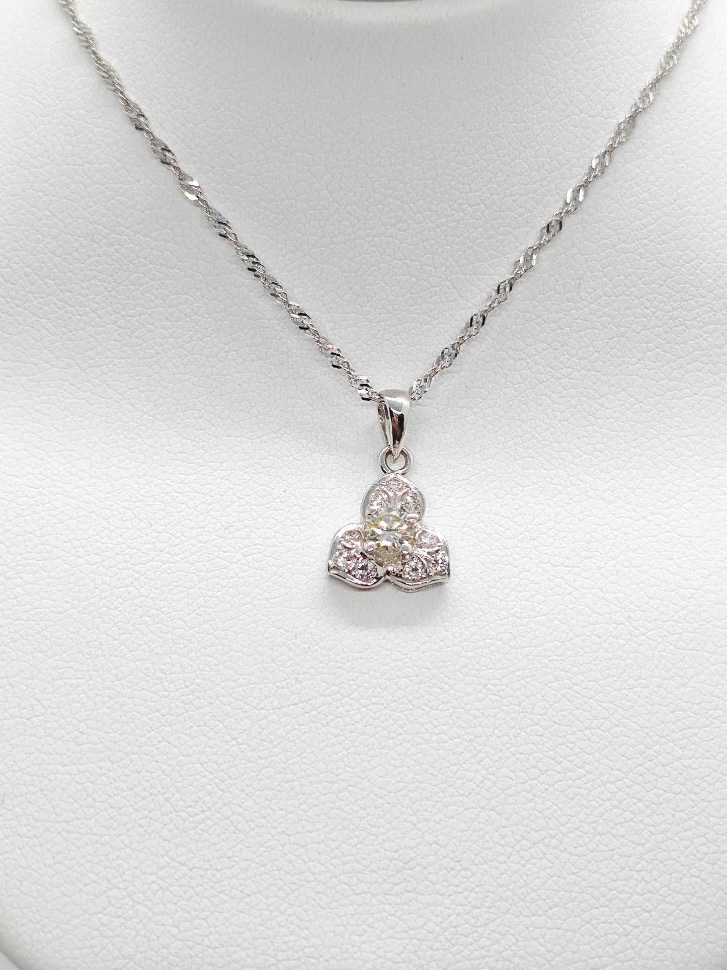 WG Diamond Radiance P1056