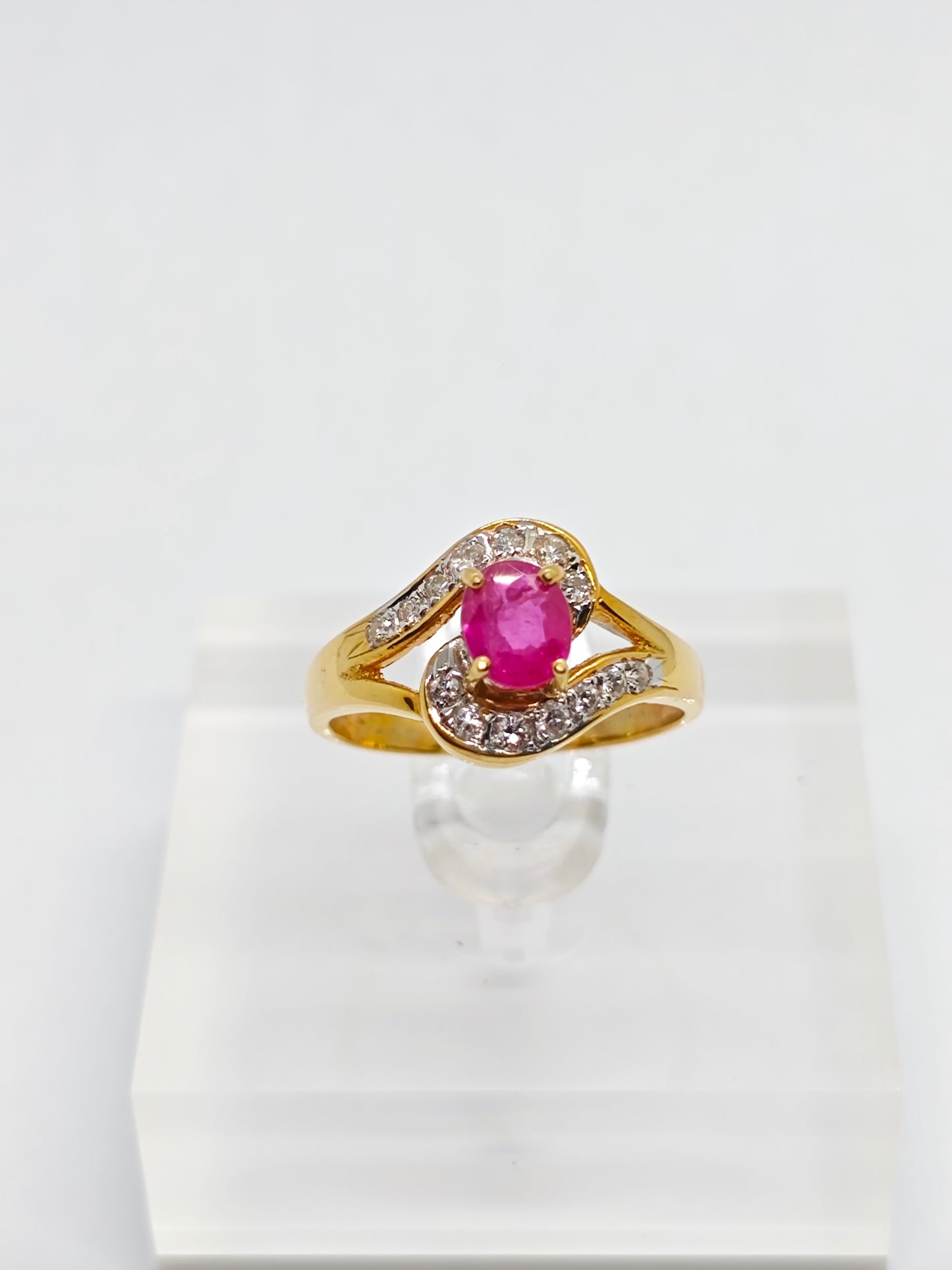 WG Ruby Royale R1149