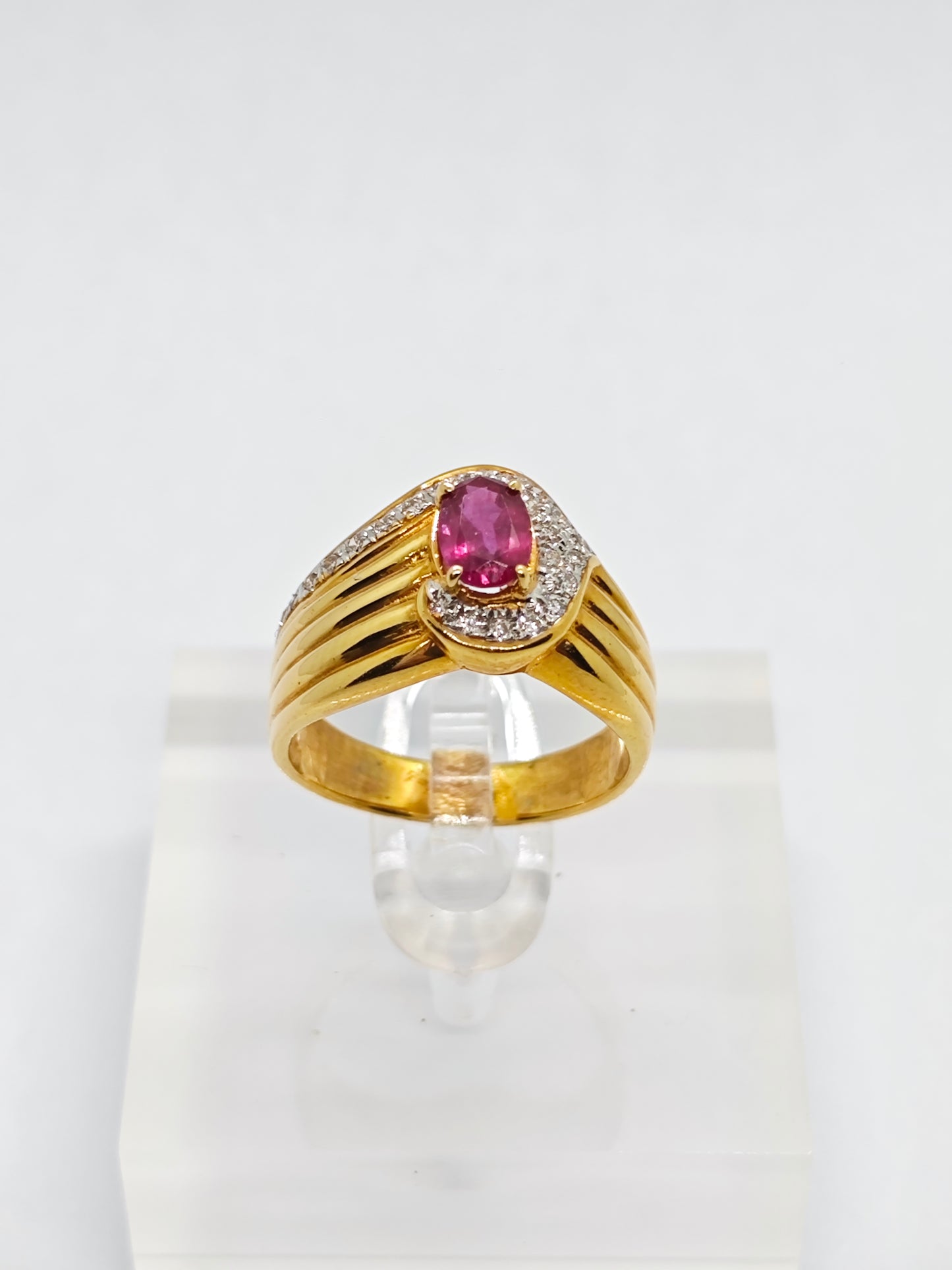 WG Ruby Royale R1151