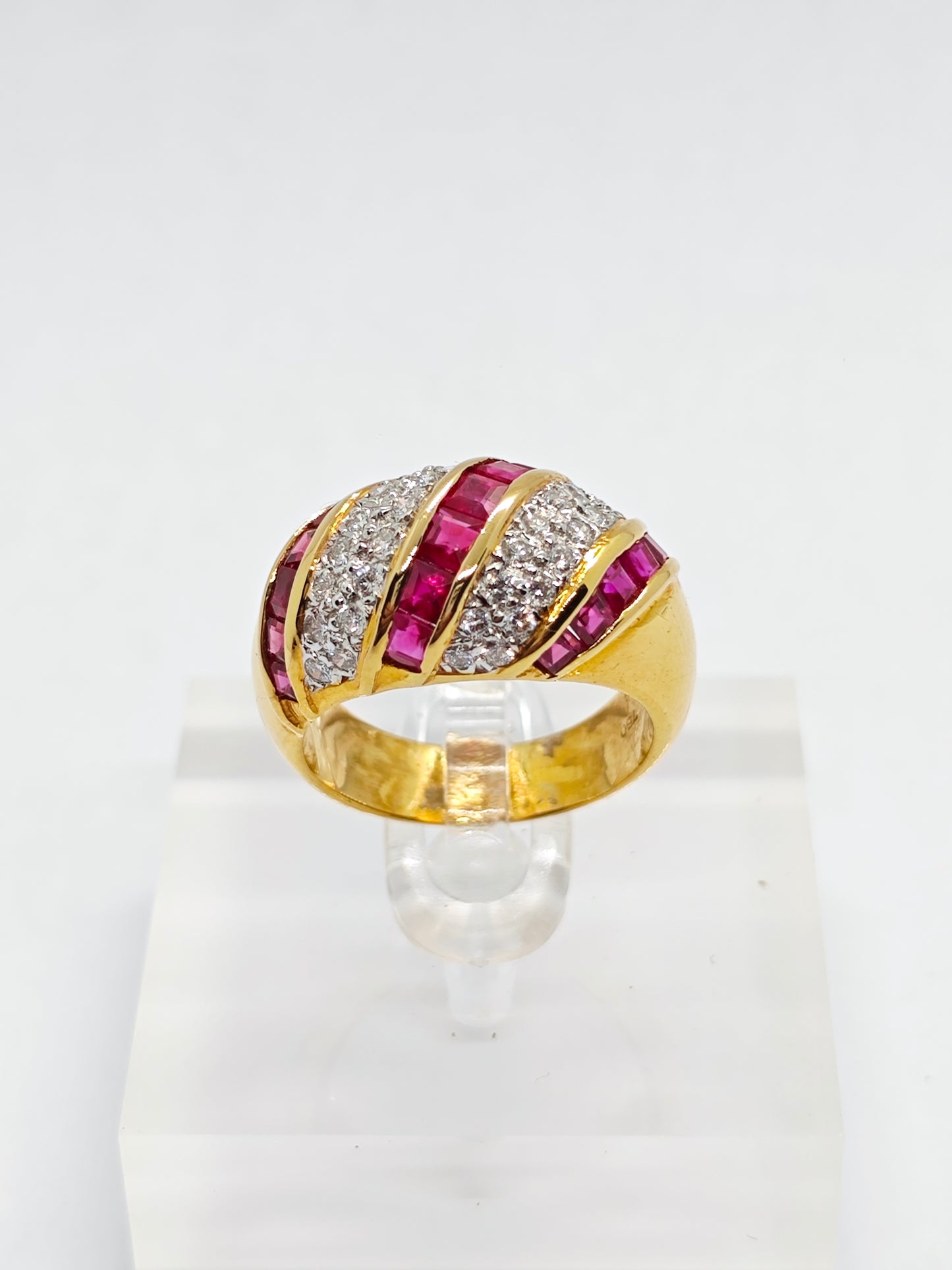 WG Ruby Royale R1713