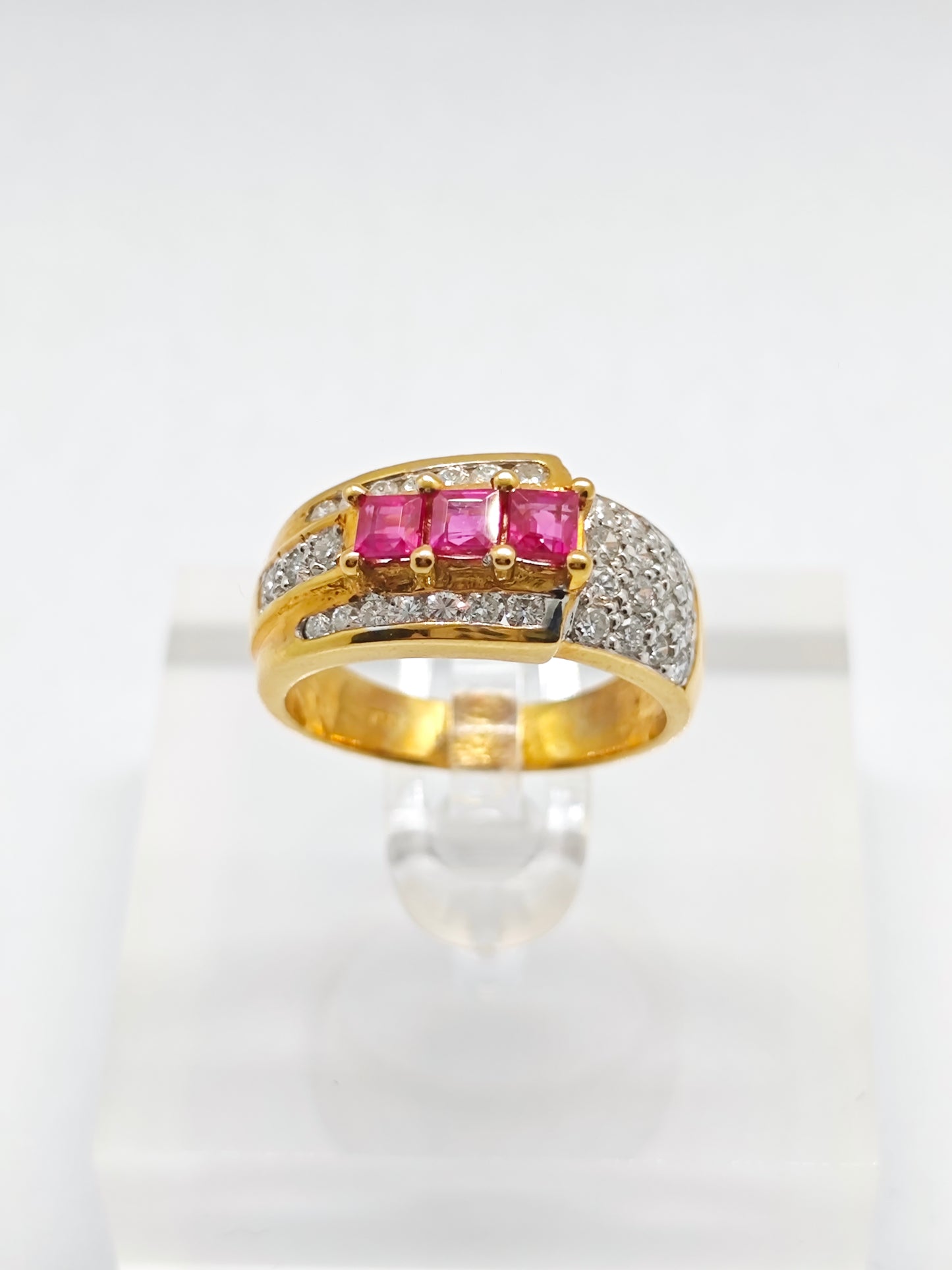 WG Ruby Royale R1823