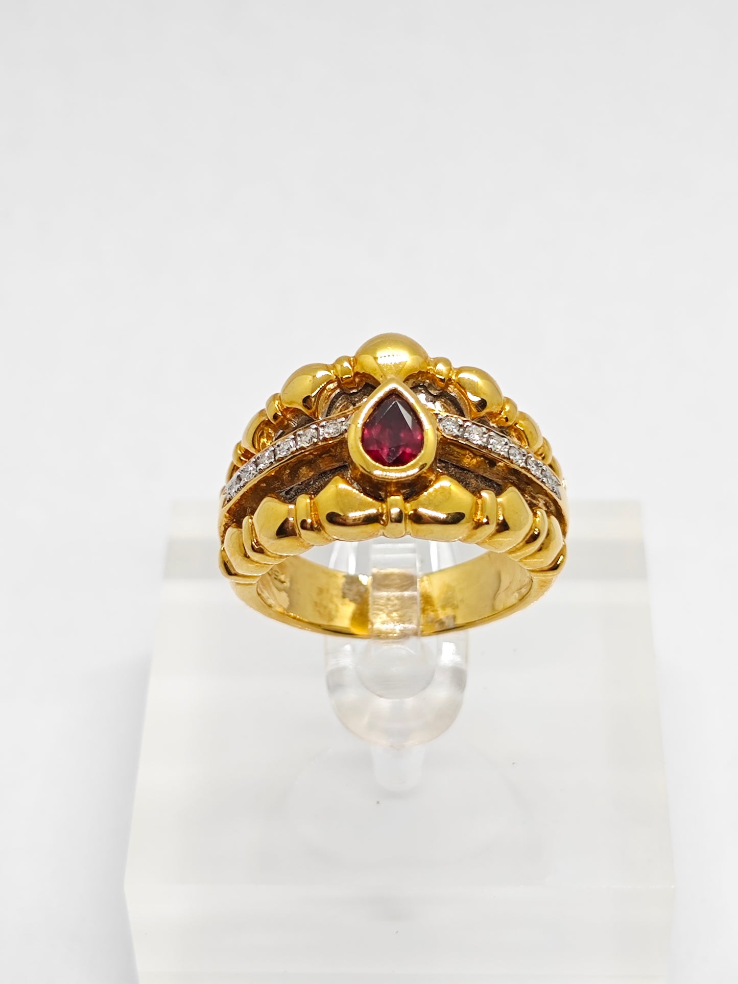 WG Ruby Royale R2038