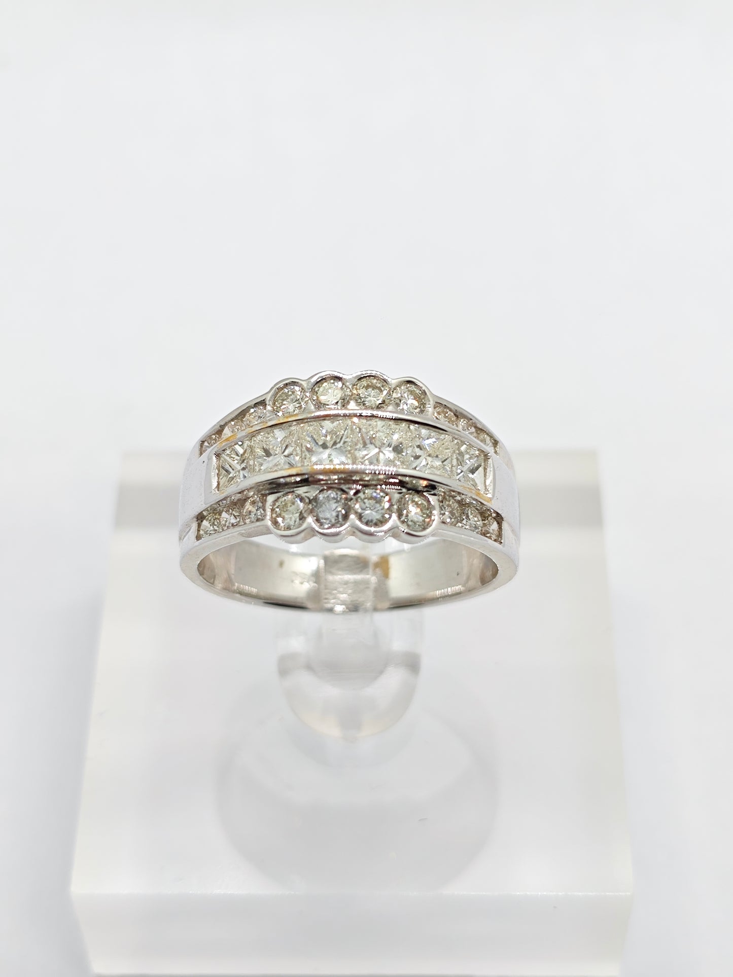 WG Diamond Radiance R2795