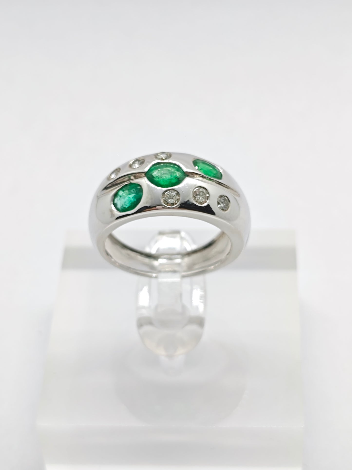 WG Emerald Elegance R2867