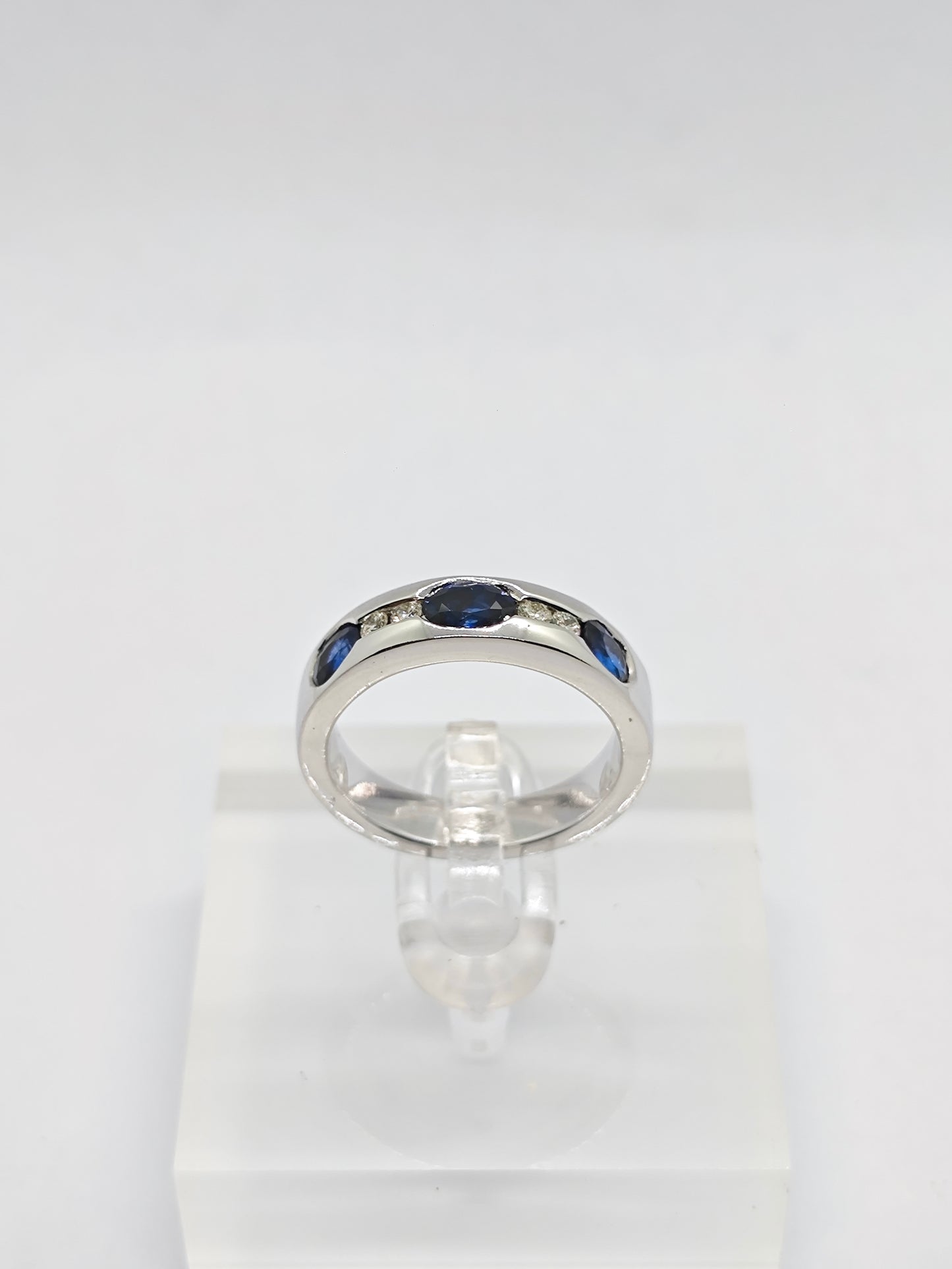 WG Sapphire Celeste R2868