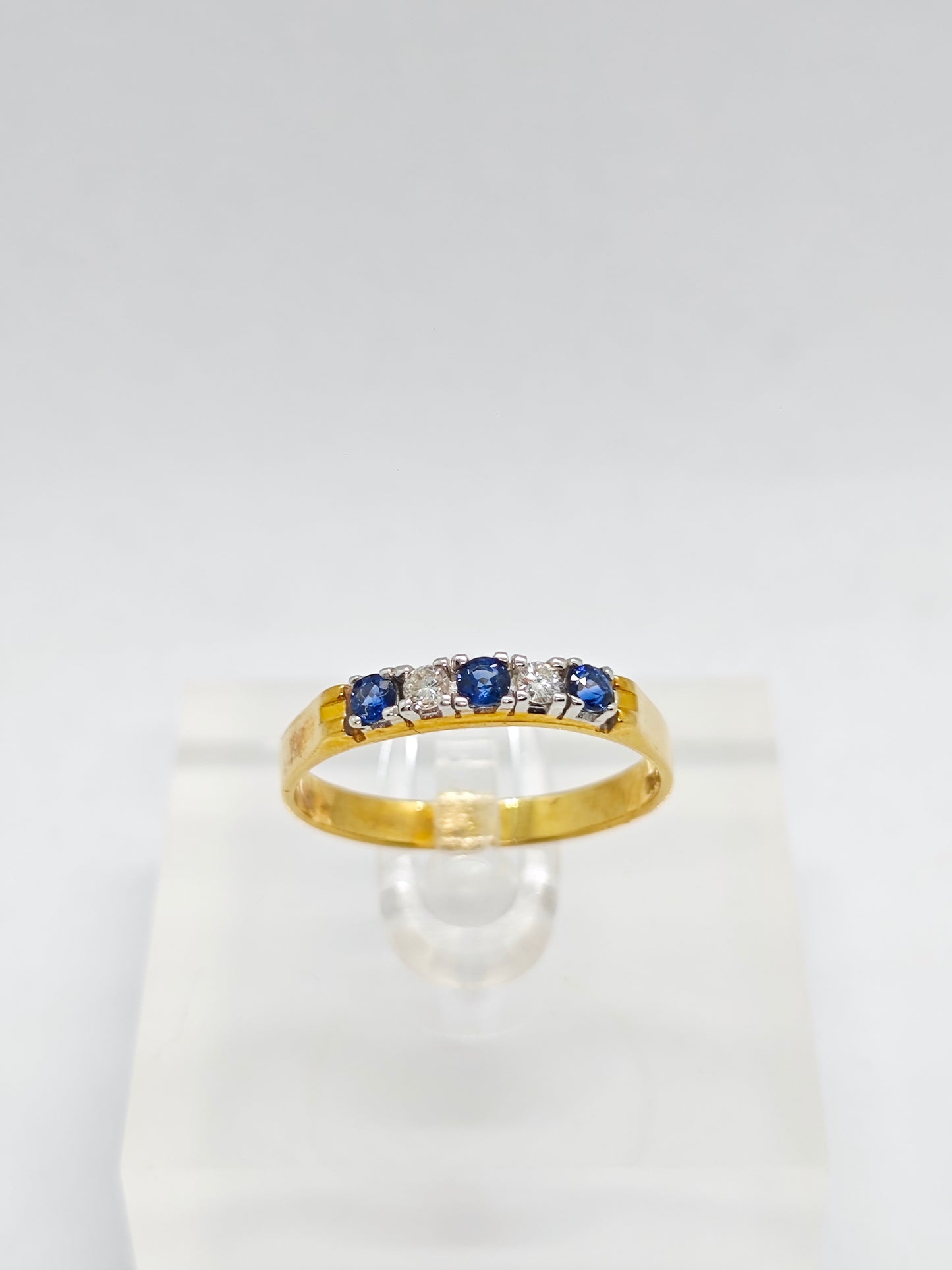 WG Sapphire Celeste R2880