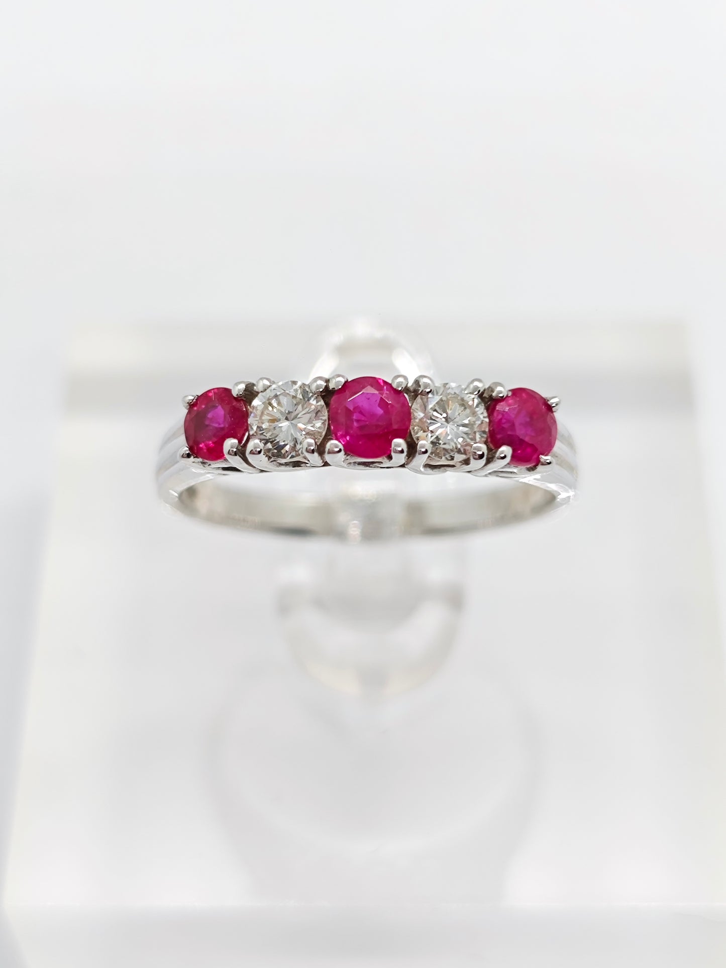 WG Ruby Royale R3100