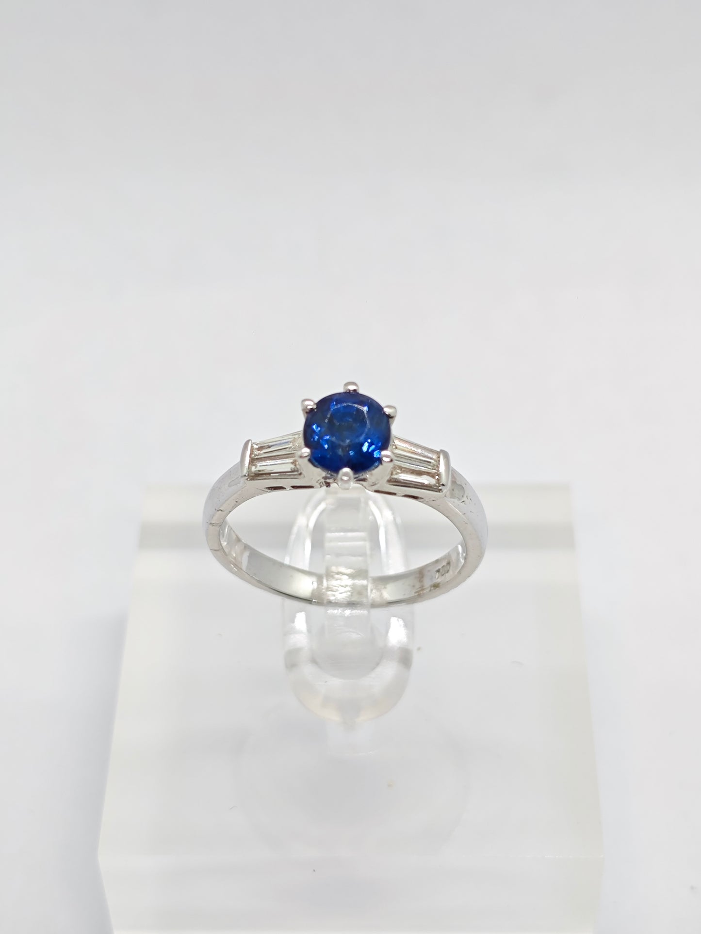 WG Sapphire Celeste R3162