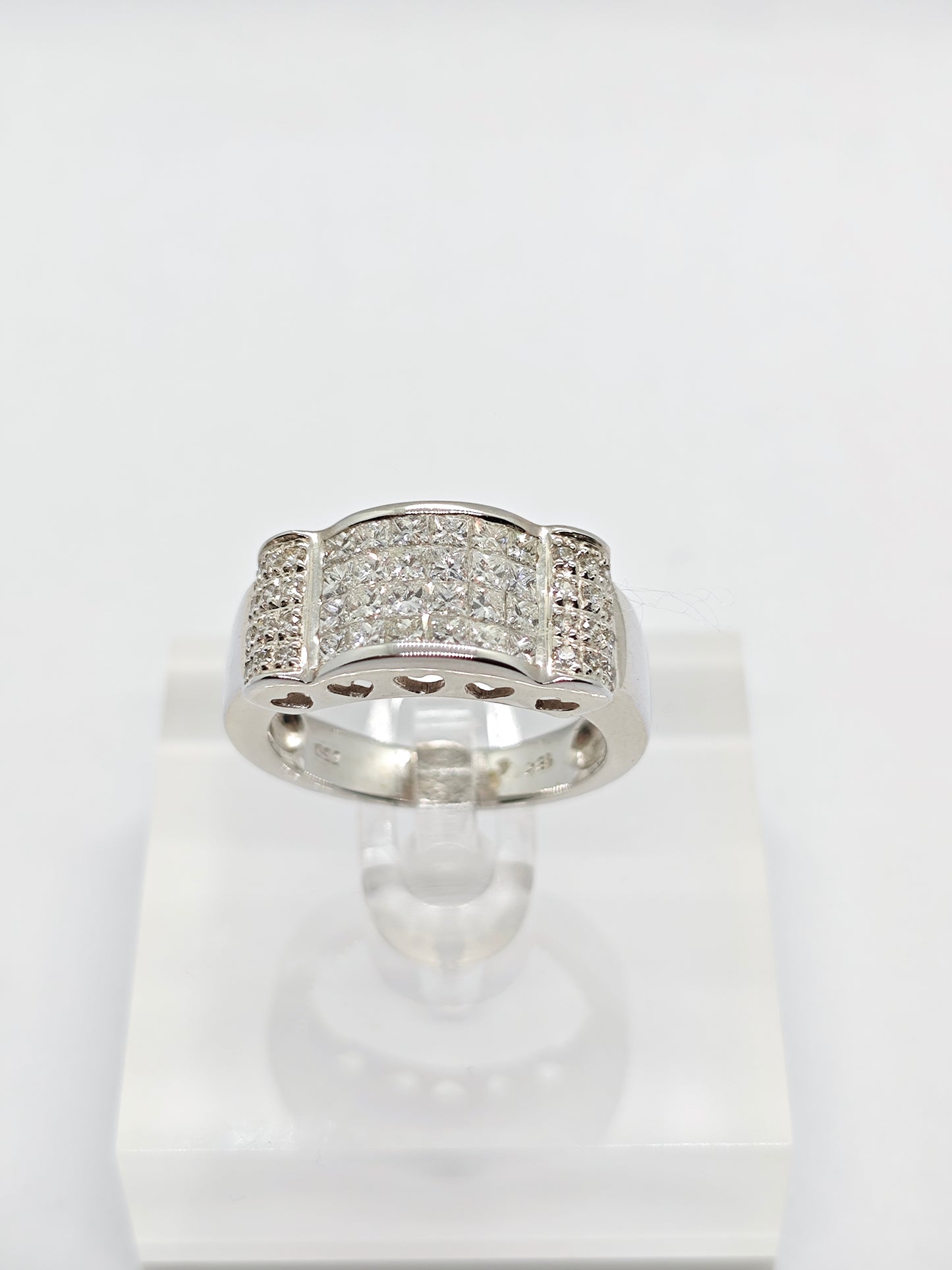 WG Diamond Radiance R3438