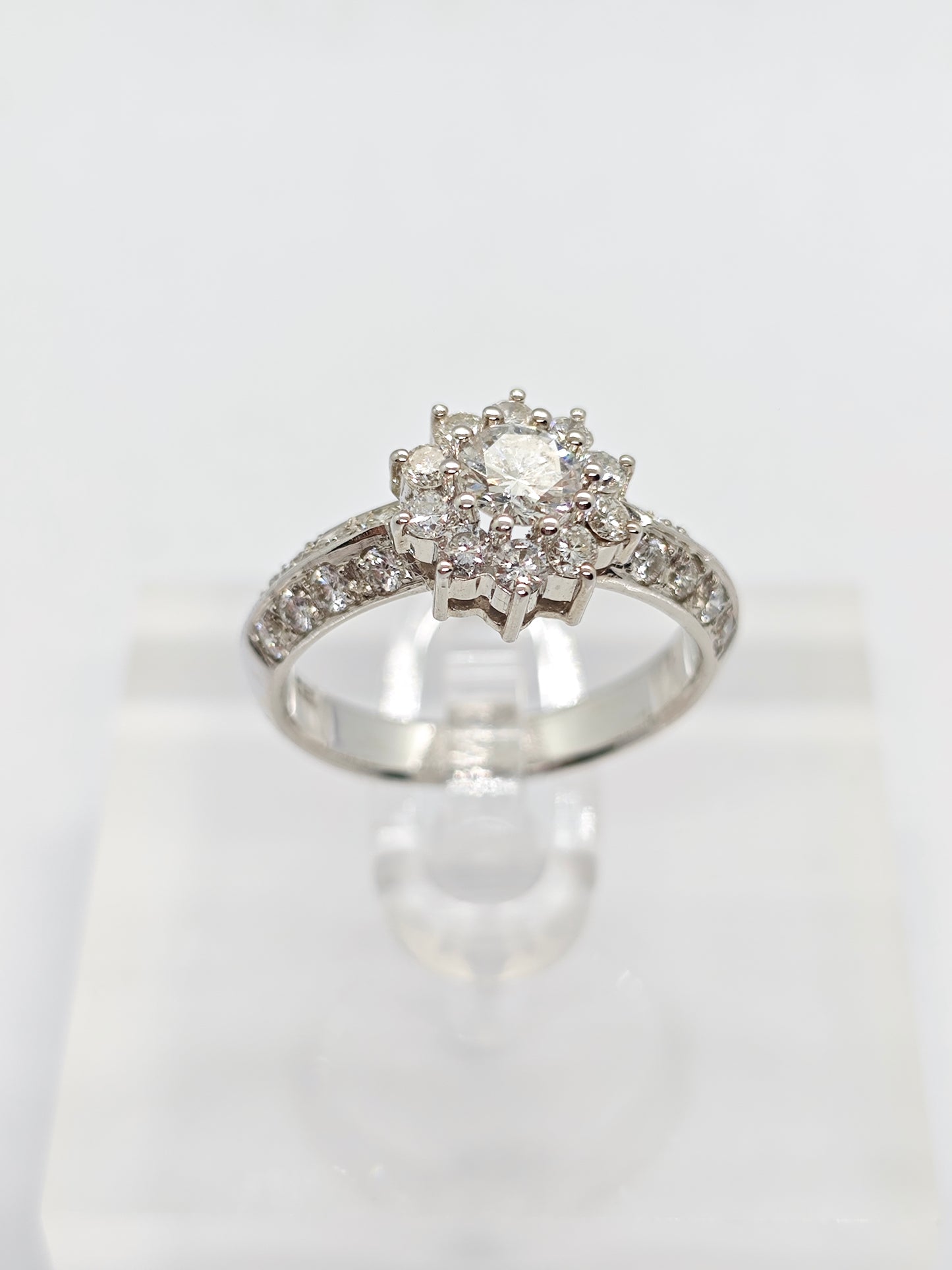 WG Diamond Radiance R3609