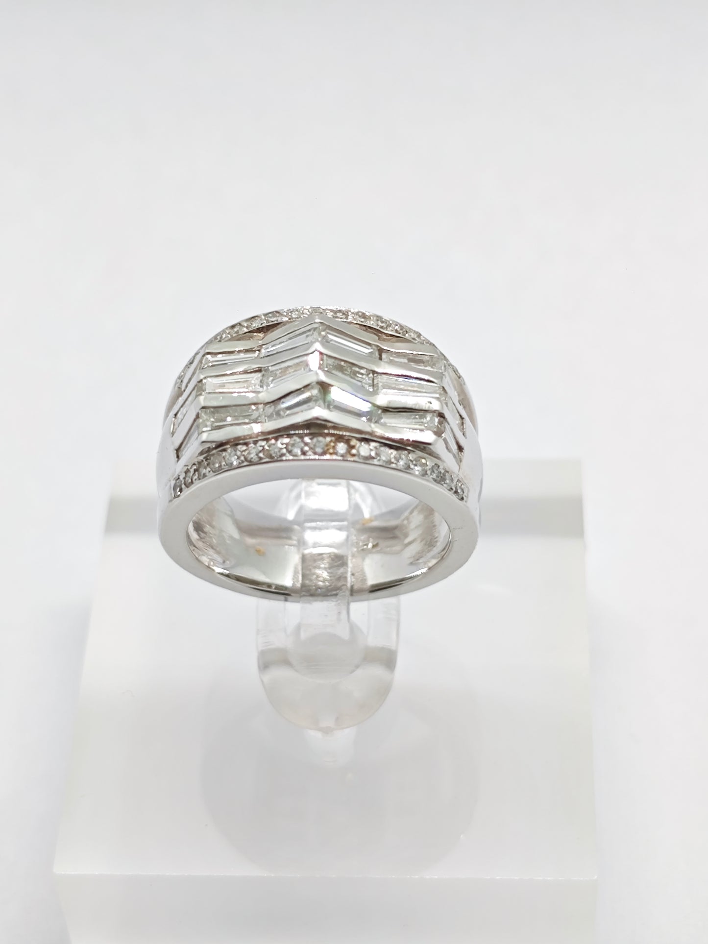 WG Diamond Radiance R3974