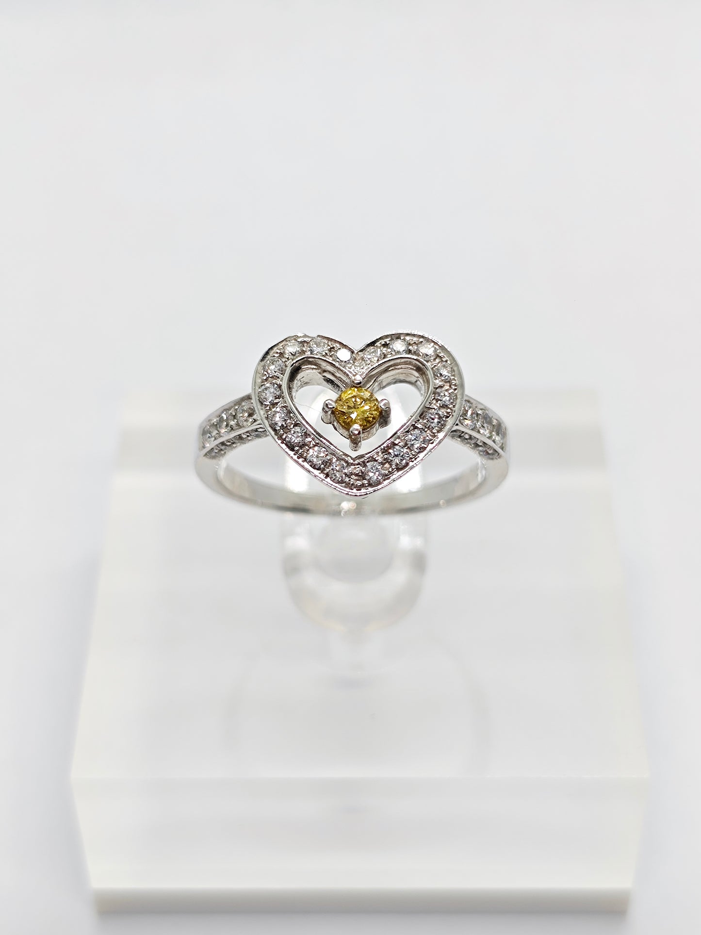 WG Golden Radiance R4054