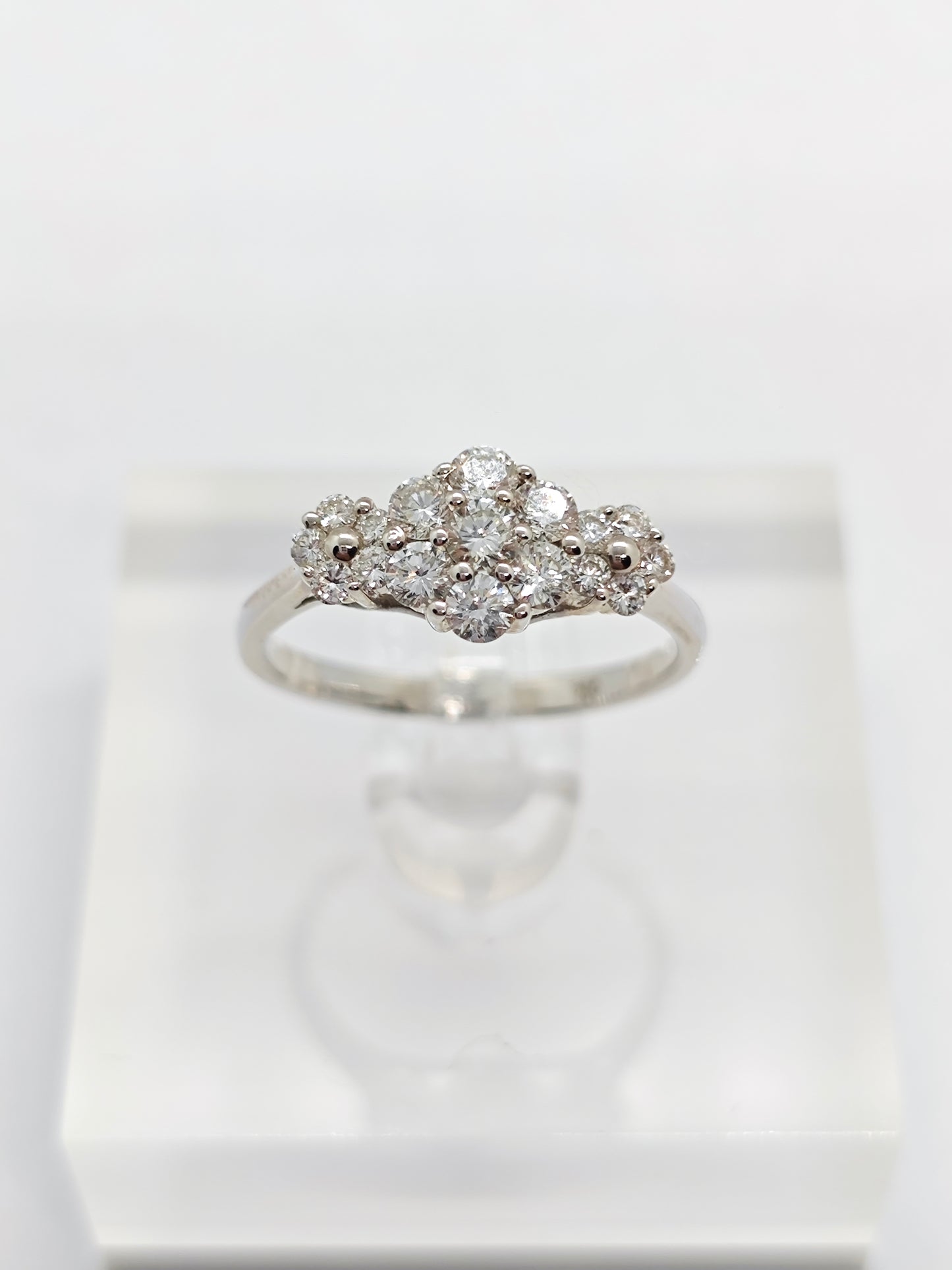 WG Diamond Radiance R4070