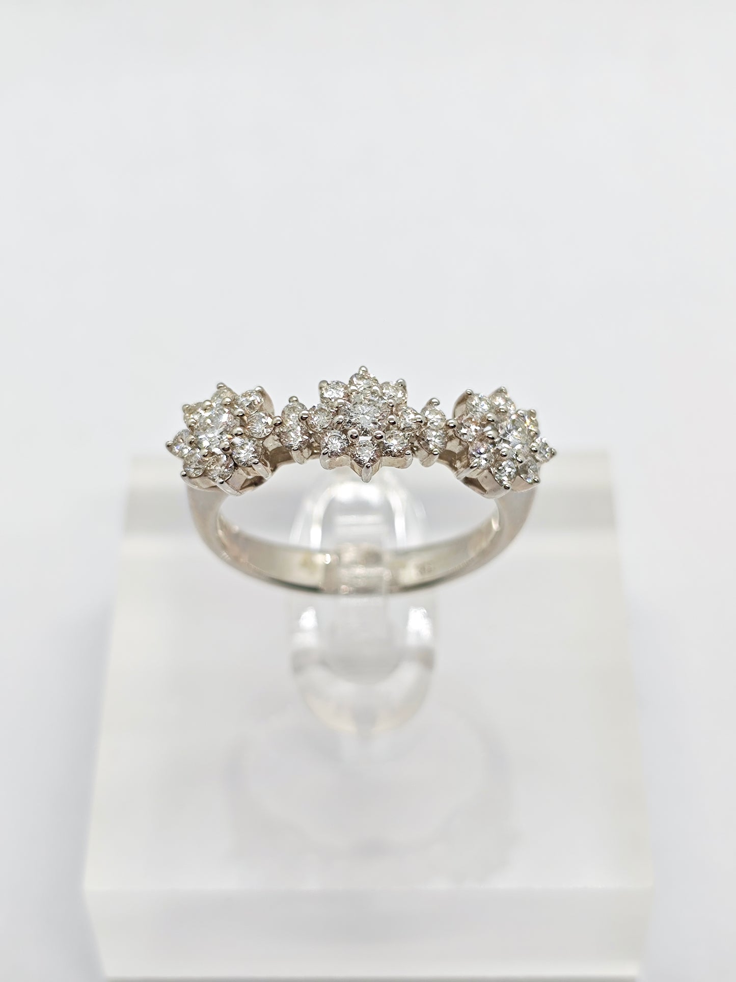 WG Diamond Radiance R4074