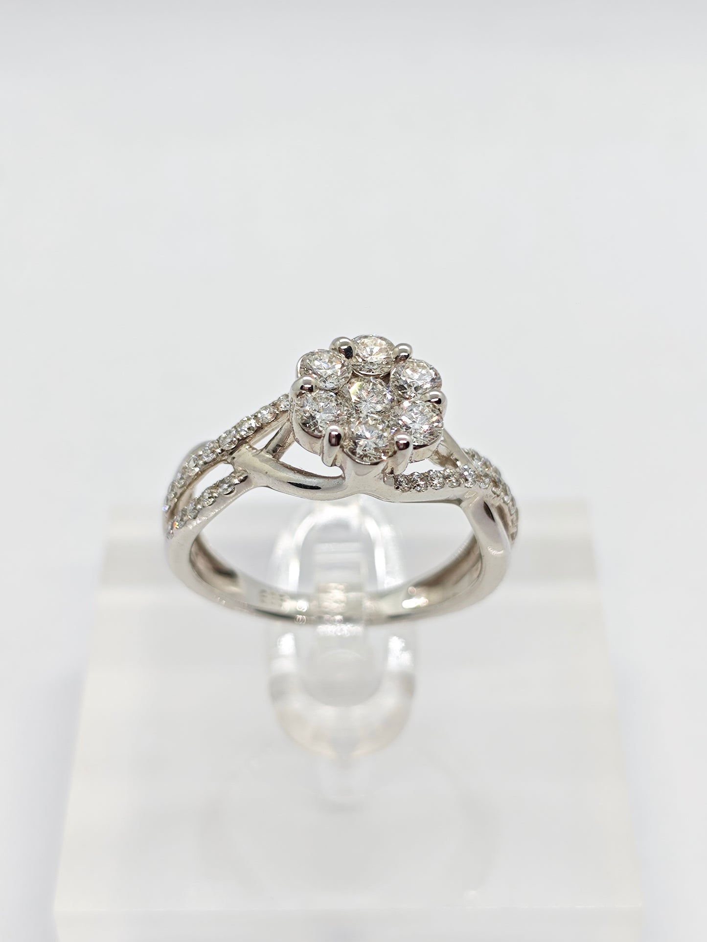 WG Diamond Radiance R4142