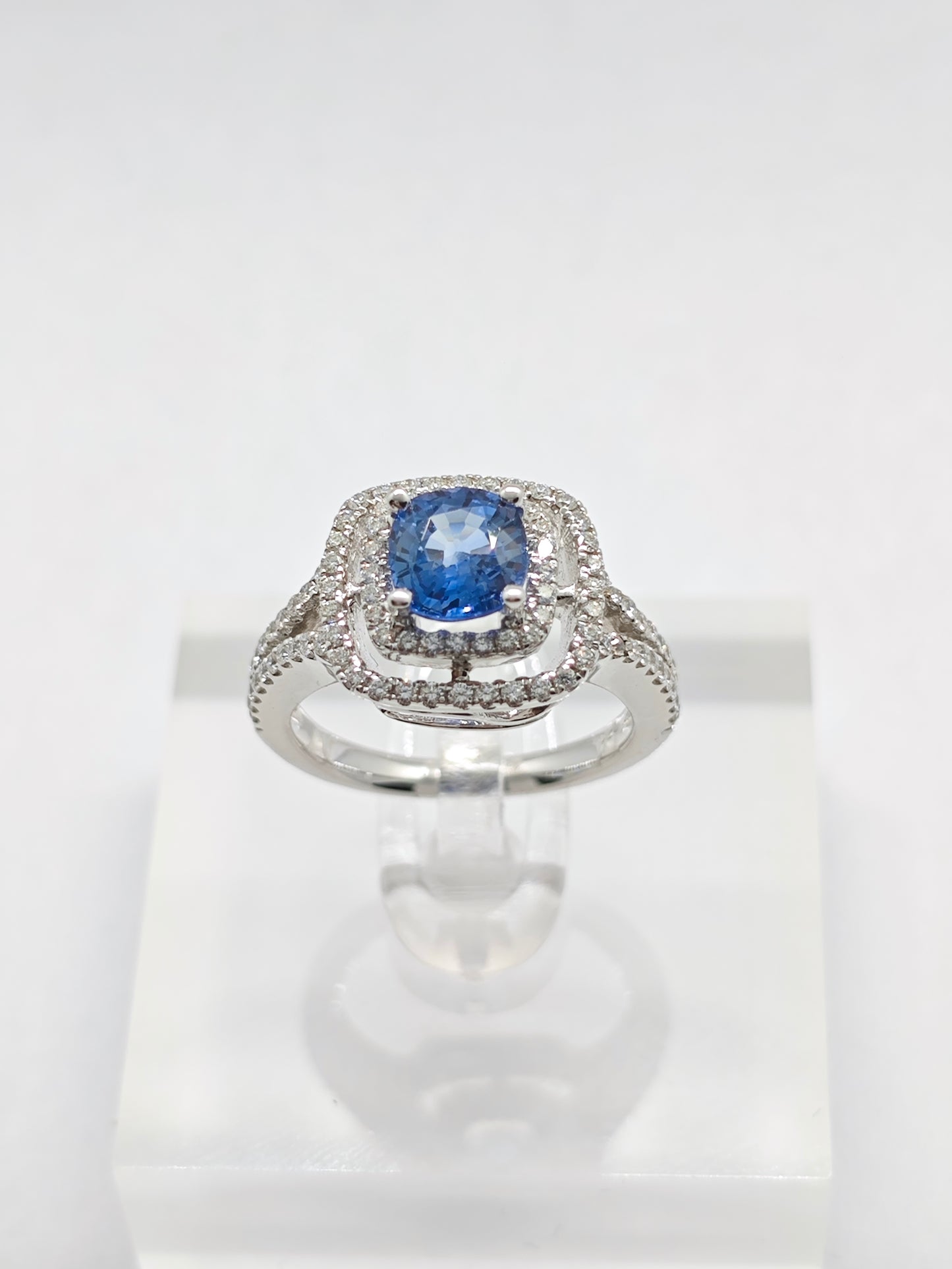 WG Sapphire Celeste R4209