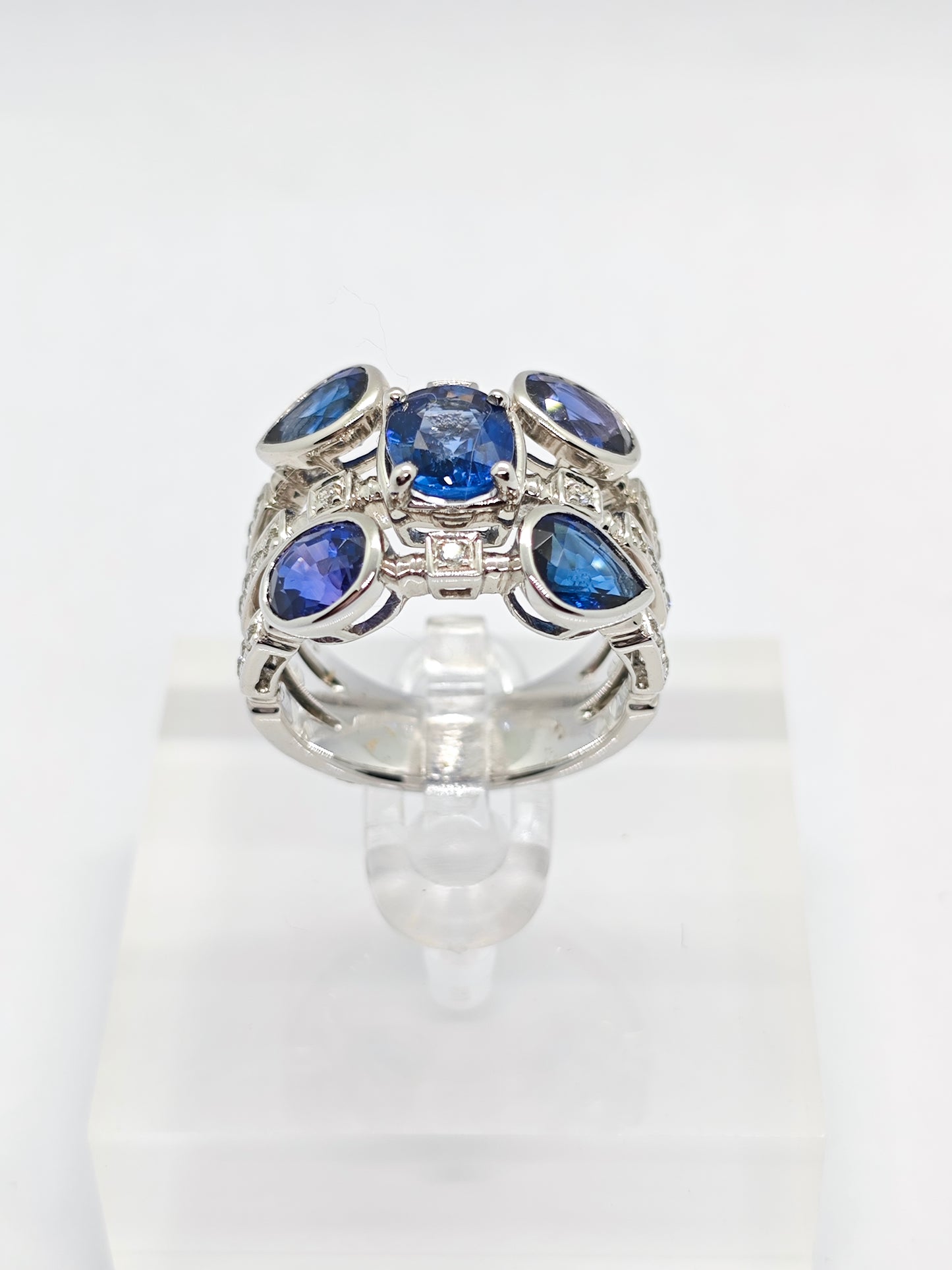 WG Sapphire Celeste R4214