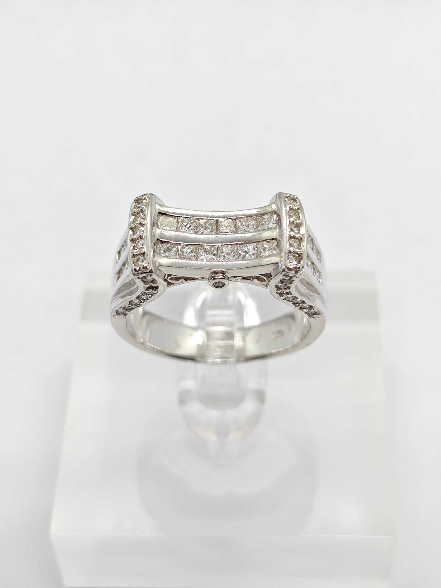 WG Diamond Radiance R4370