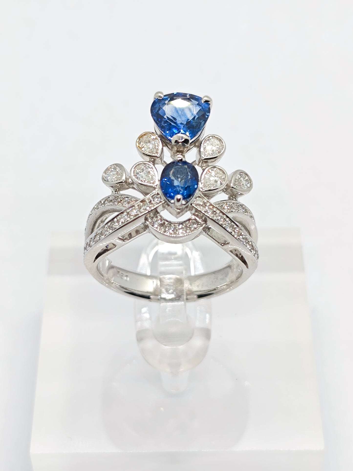 WG Sapphire Celeste R4387