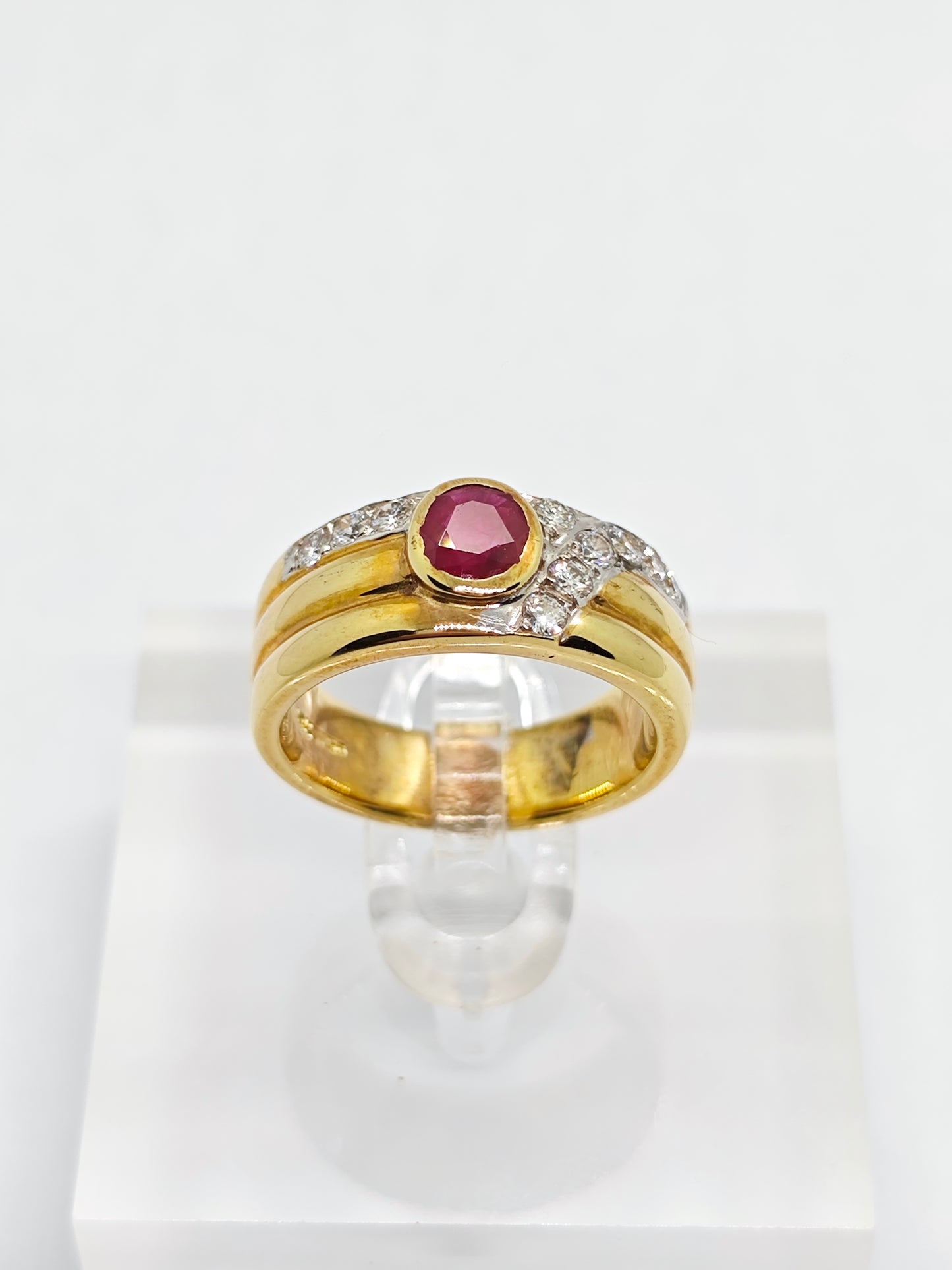 WG Ruby Royale R4399