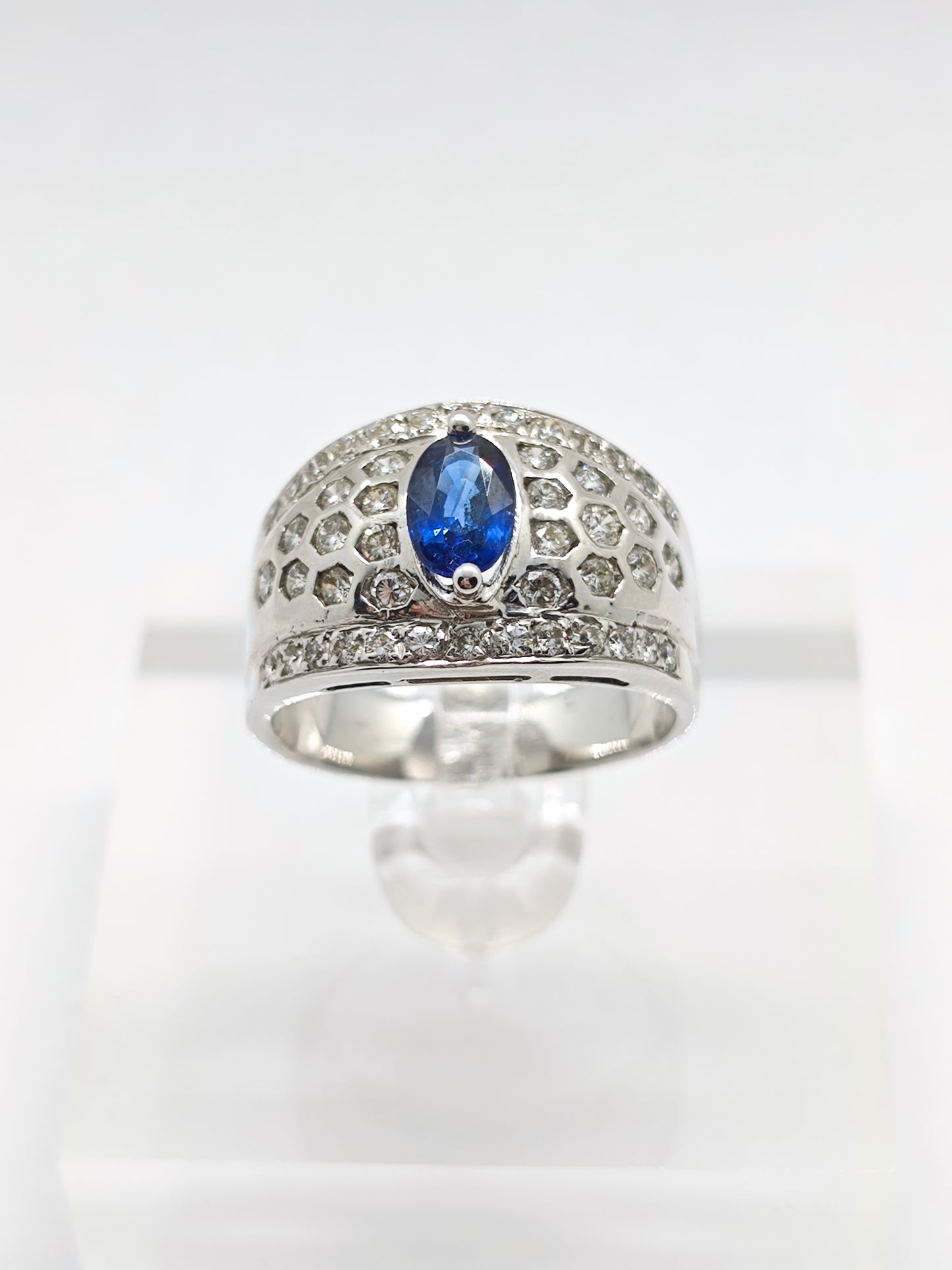 WG Sapphire Celeste R4438