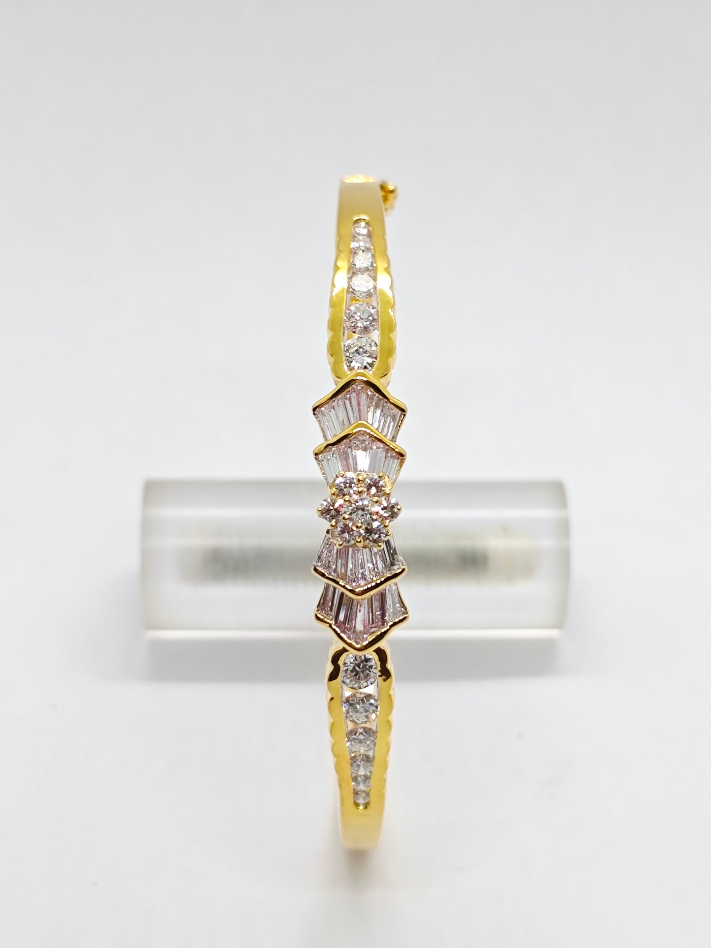 WG Diamond Radiance B132