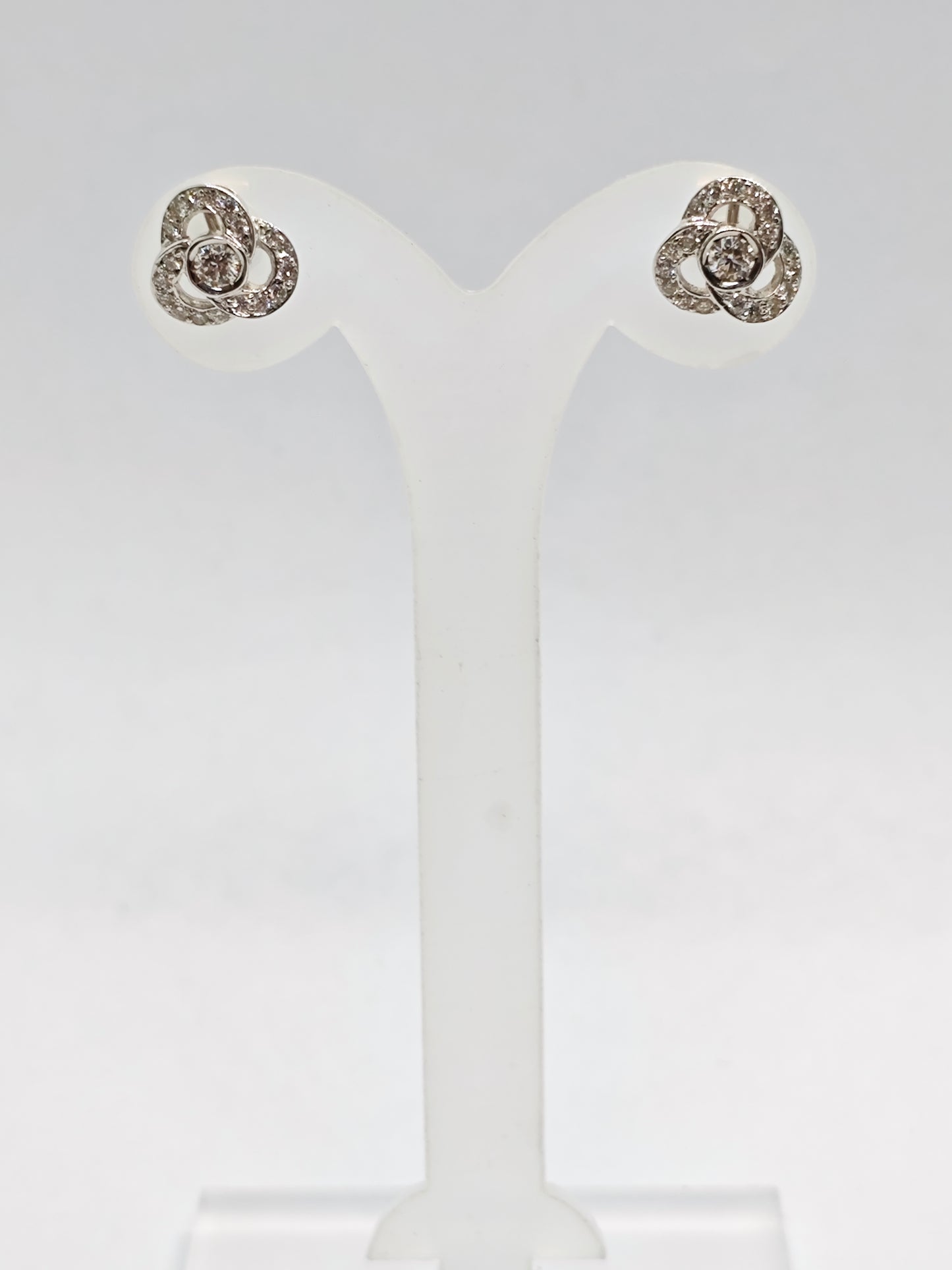 WG Diamond Radiance E472