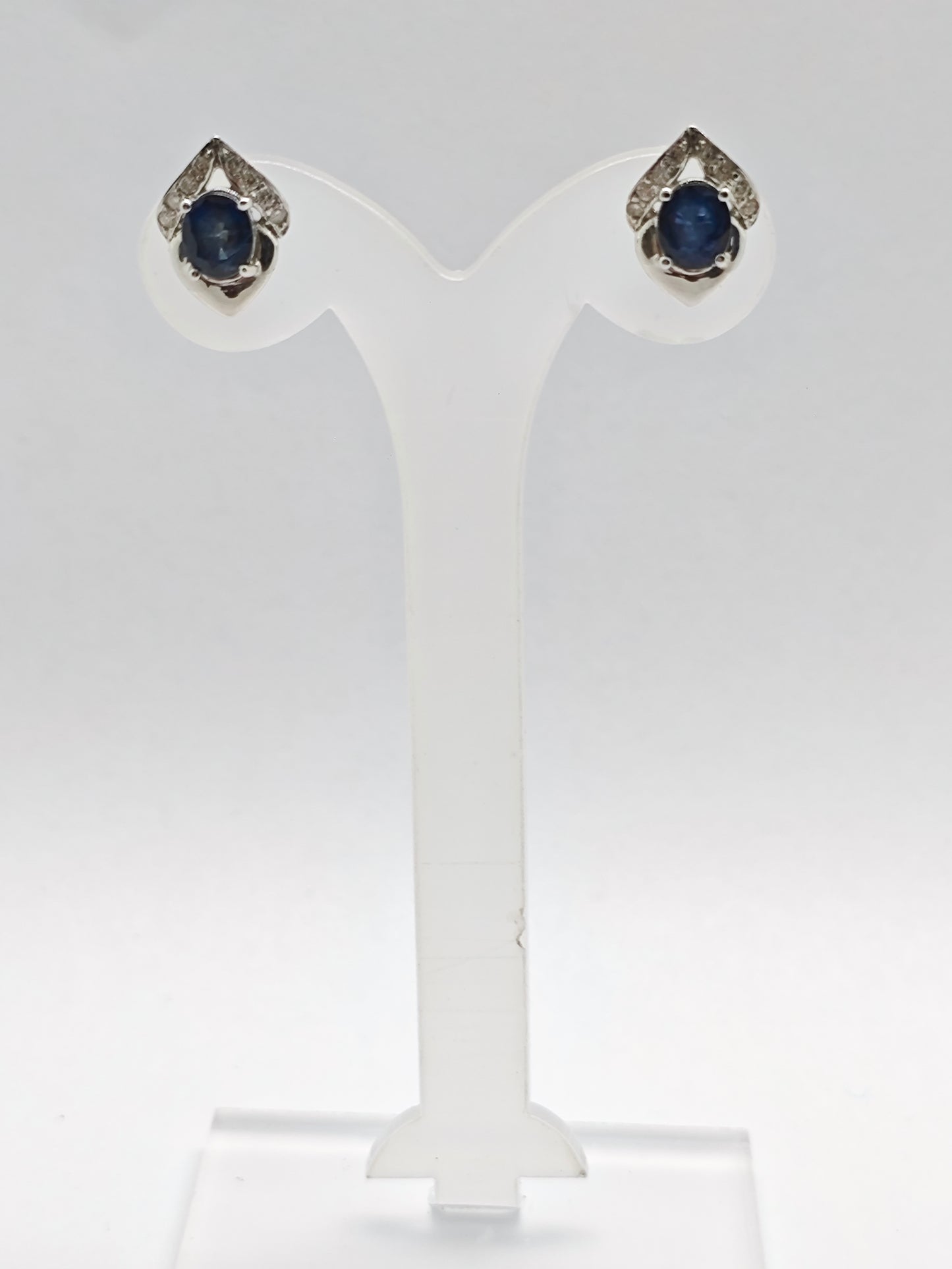 WG Sapphire Celeste E552