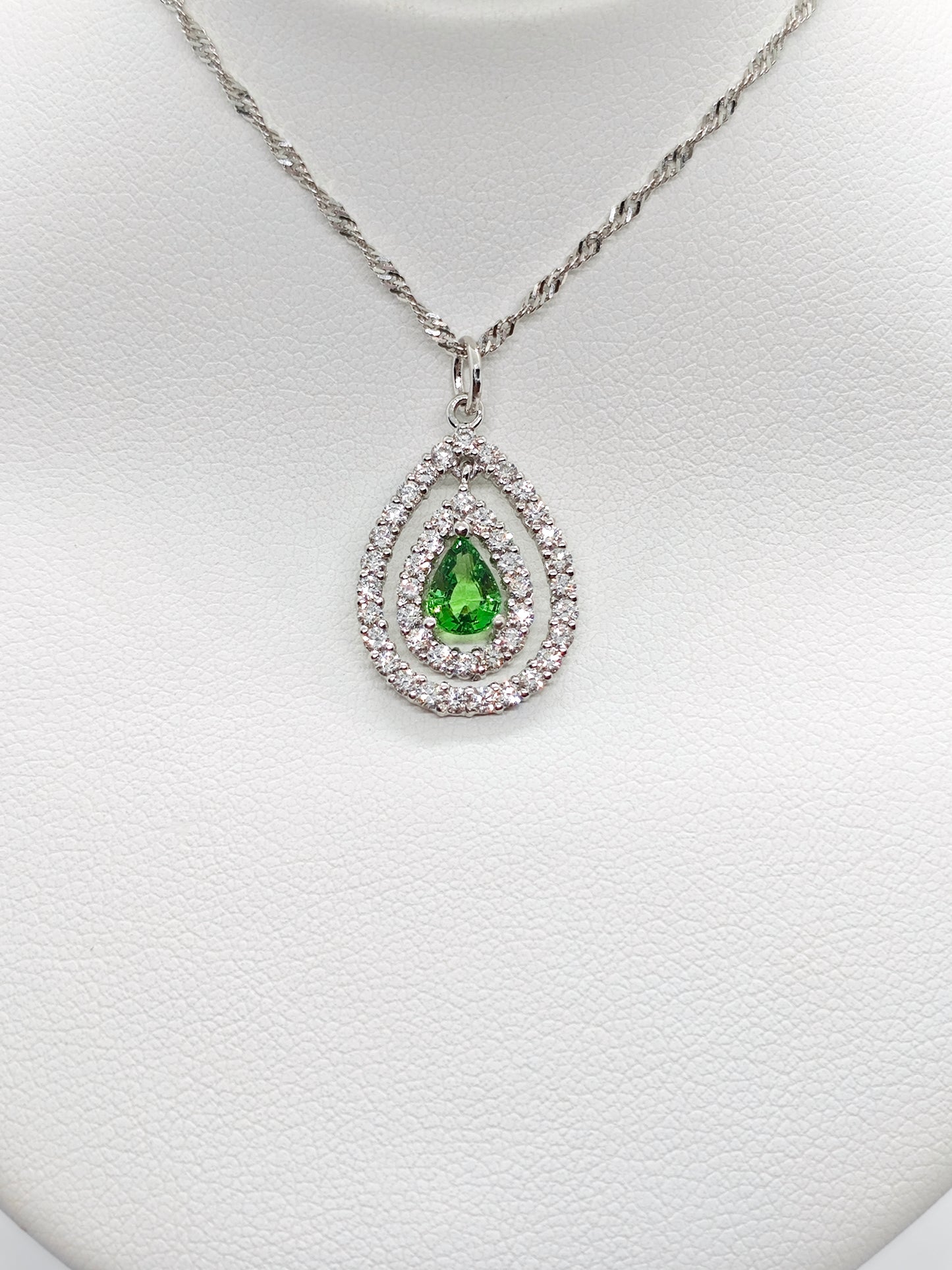 WG Garnet Essence P1327