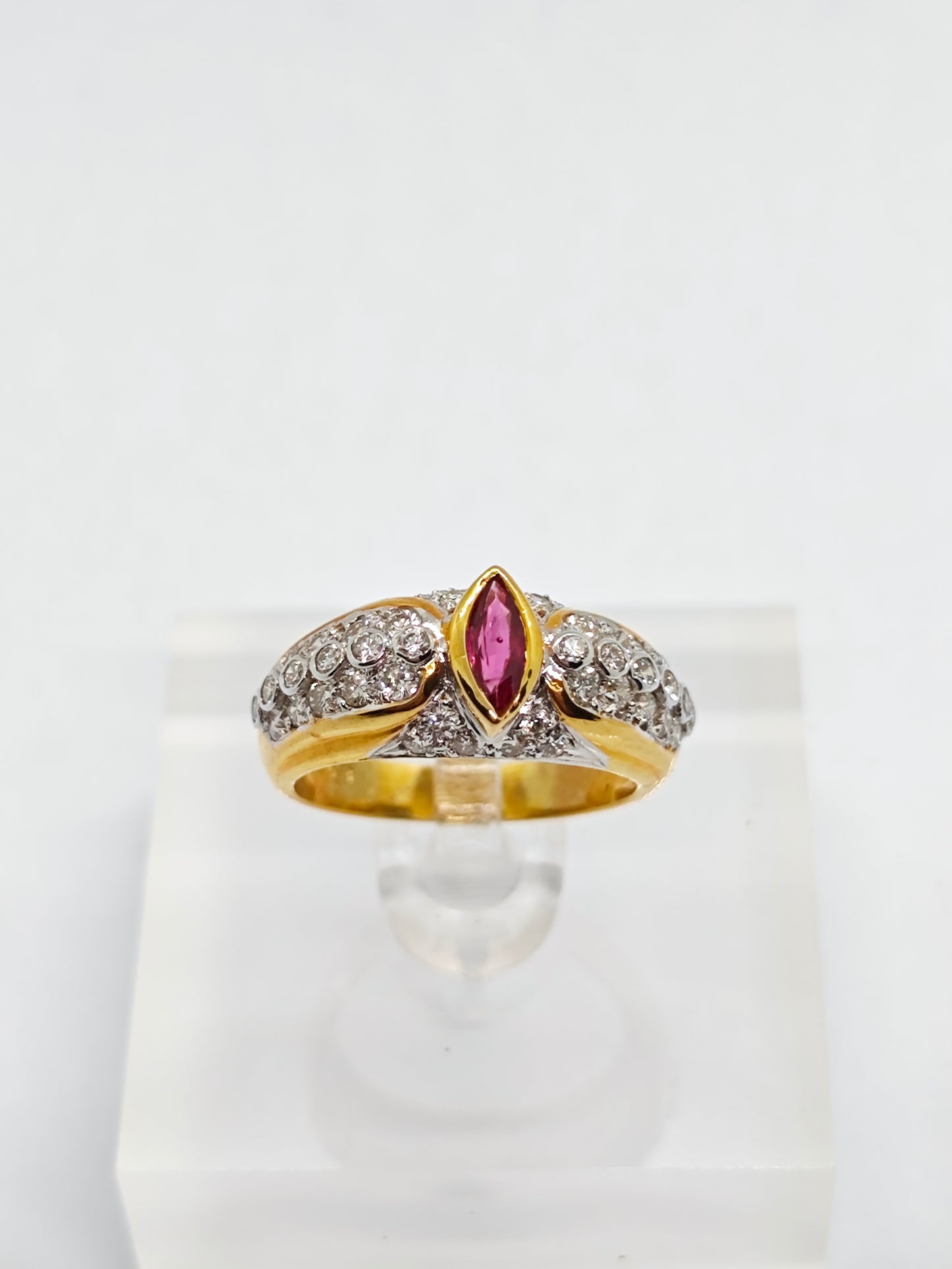 WG Ruby Royale R1576