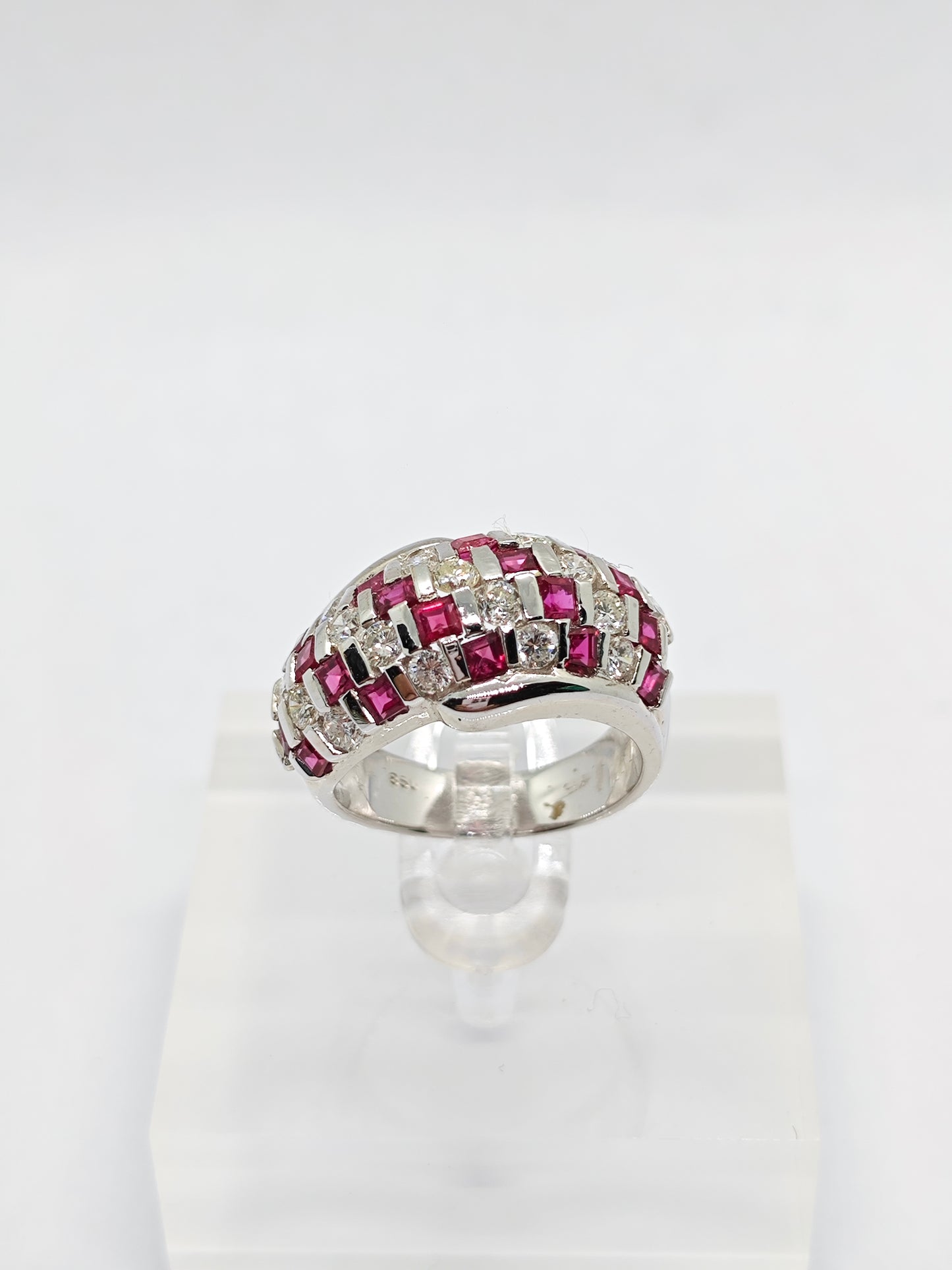 WG Ruby Royale R1628