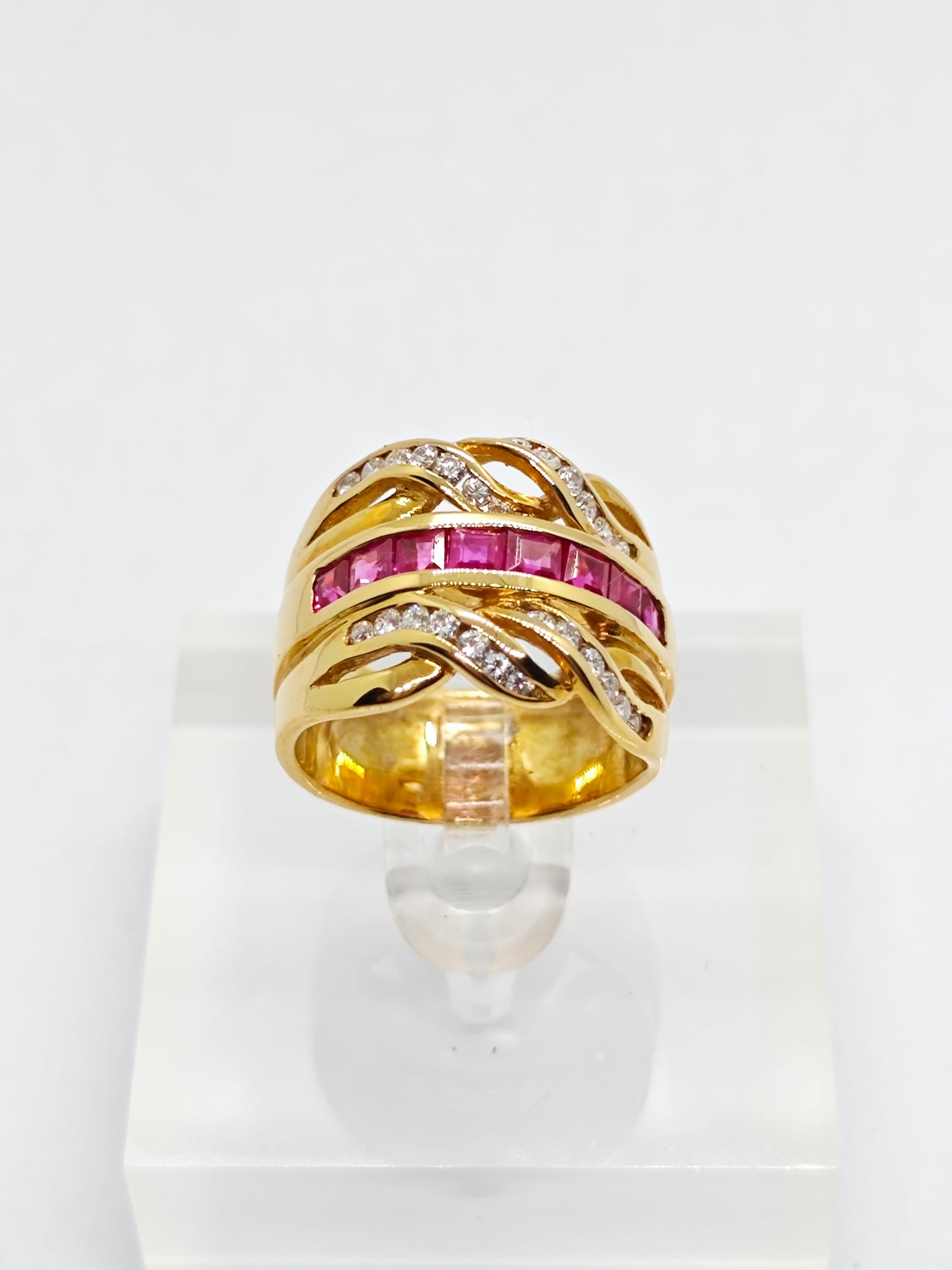 WG Ruby Royale R1719