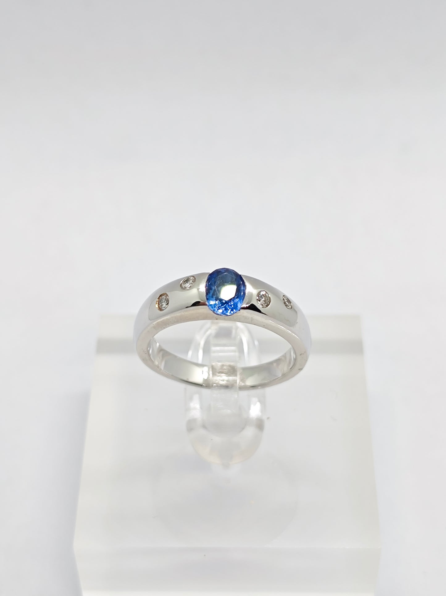 WG Sapphire Celeste R2349