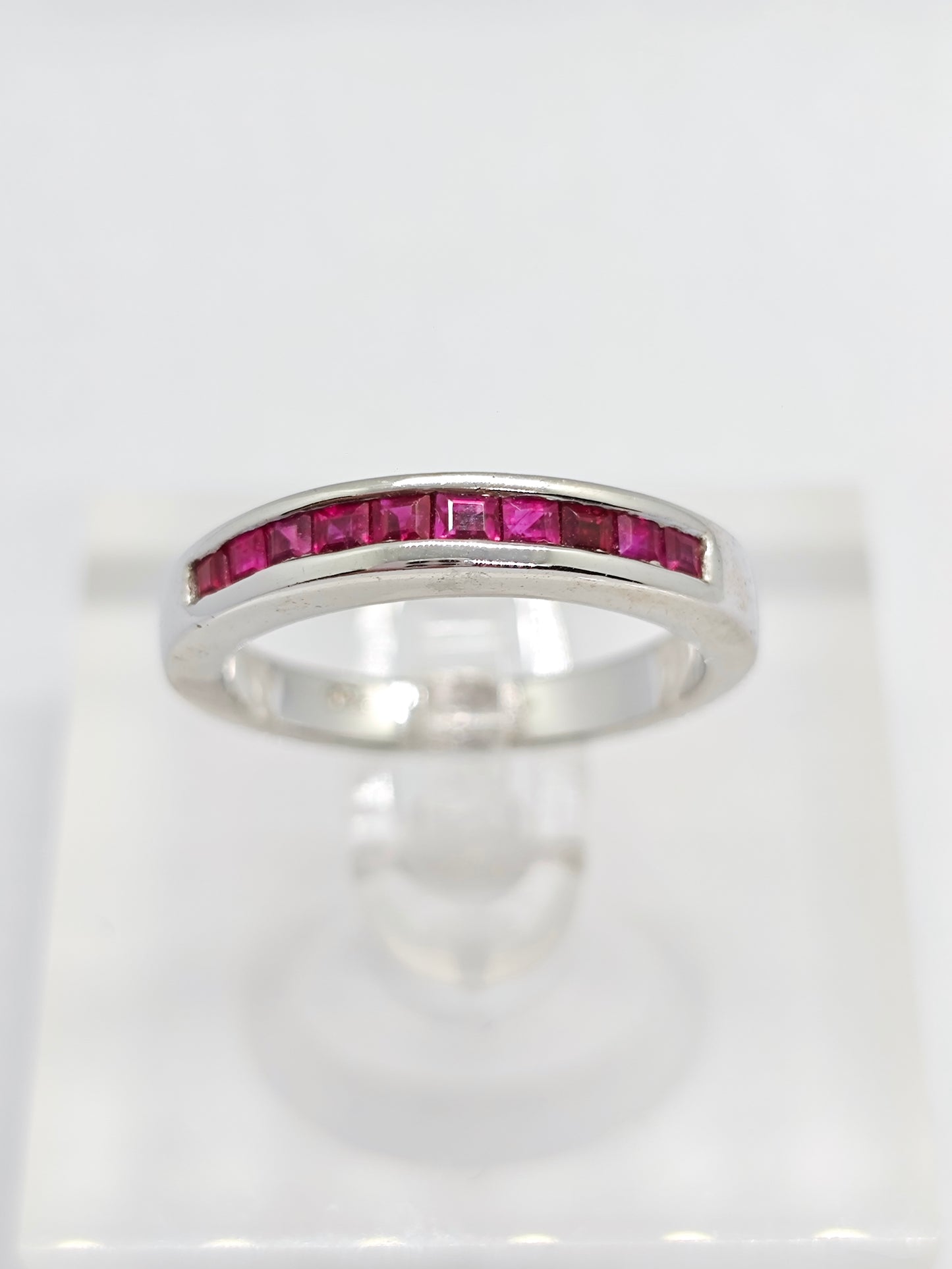 WG Ruby Royale R2894