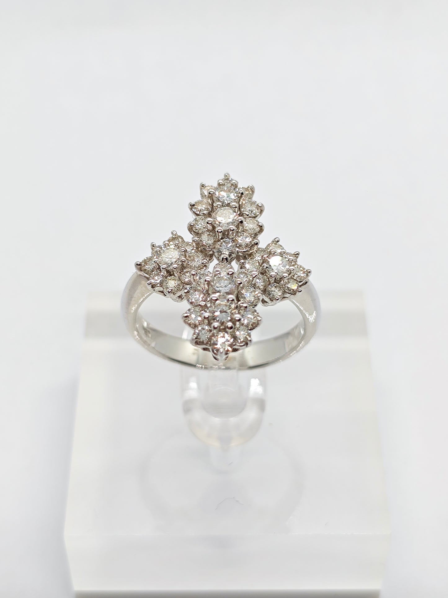 WG Diamond Radiance R2994