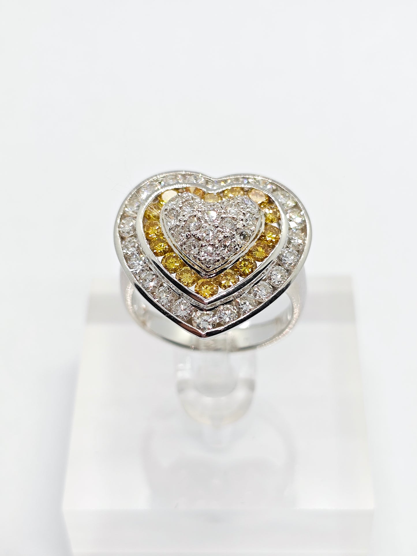 WG Golden Radiance R3054