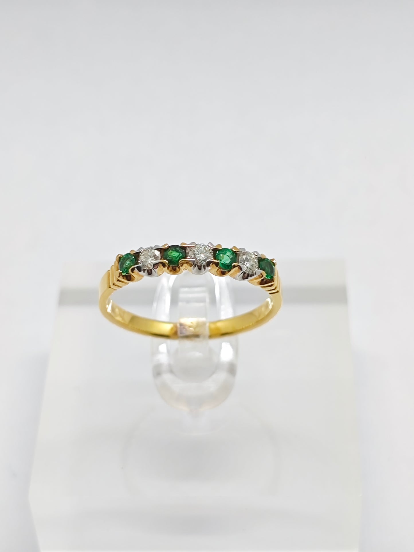 WG Emerald Elegance R3154