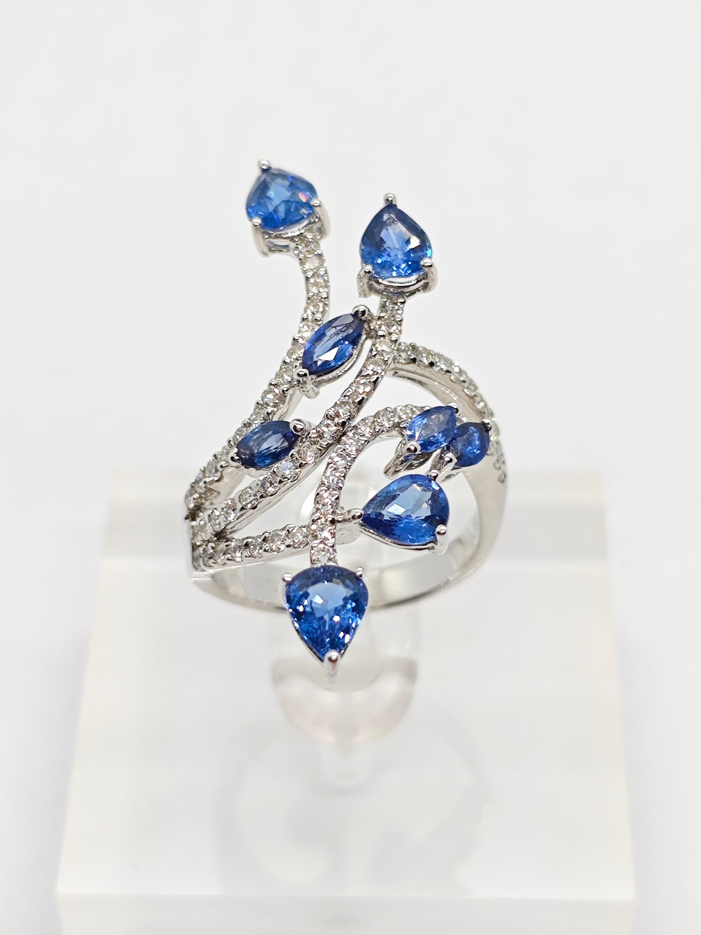 WG Sapphire Celeste R3660