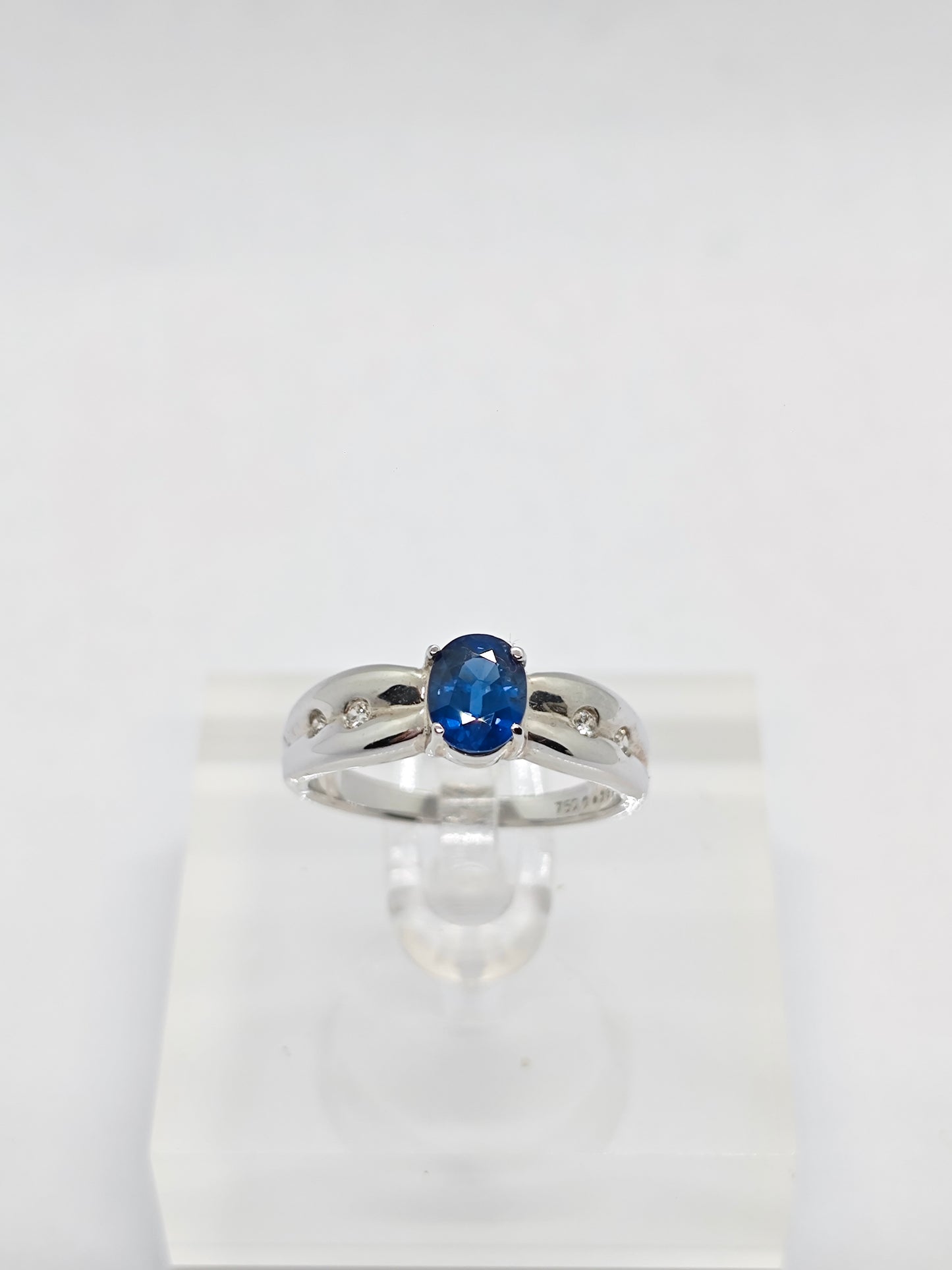 WG Sapphire Celeste R3733