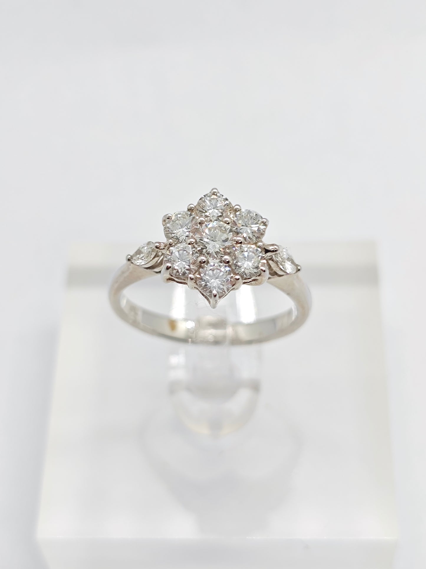 WG Diamond Radiance R4080